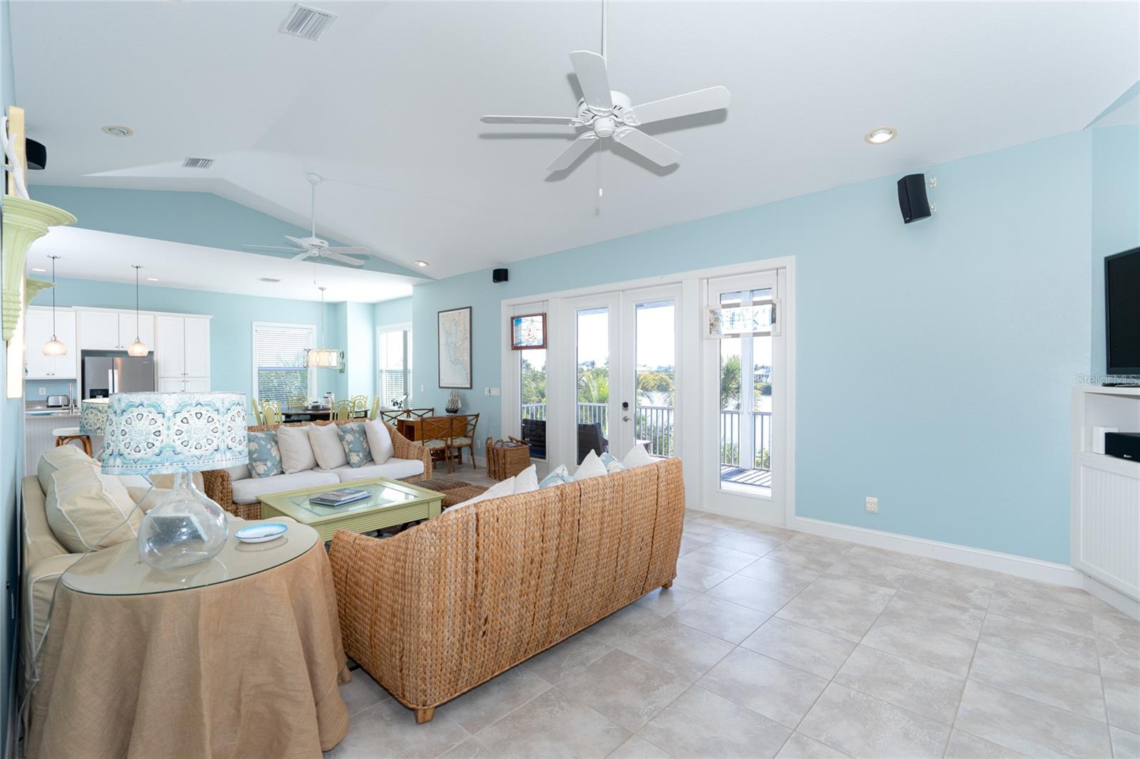 431 Kettle Harbor Dr Property Photo 15