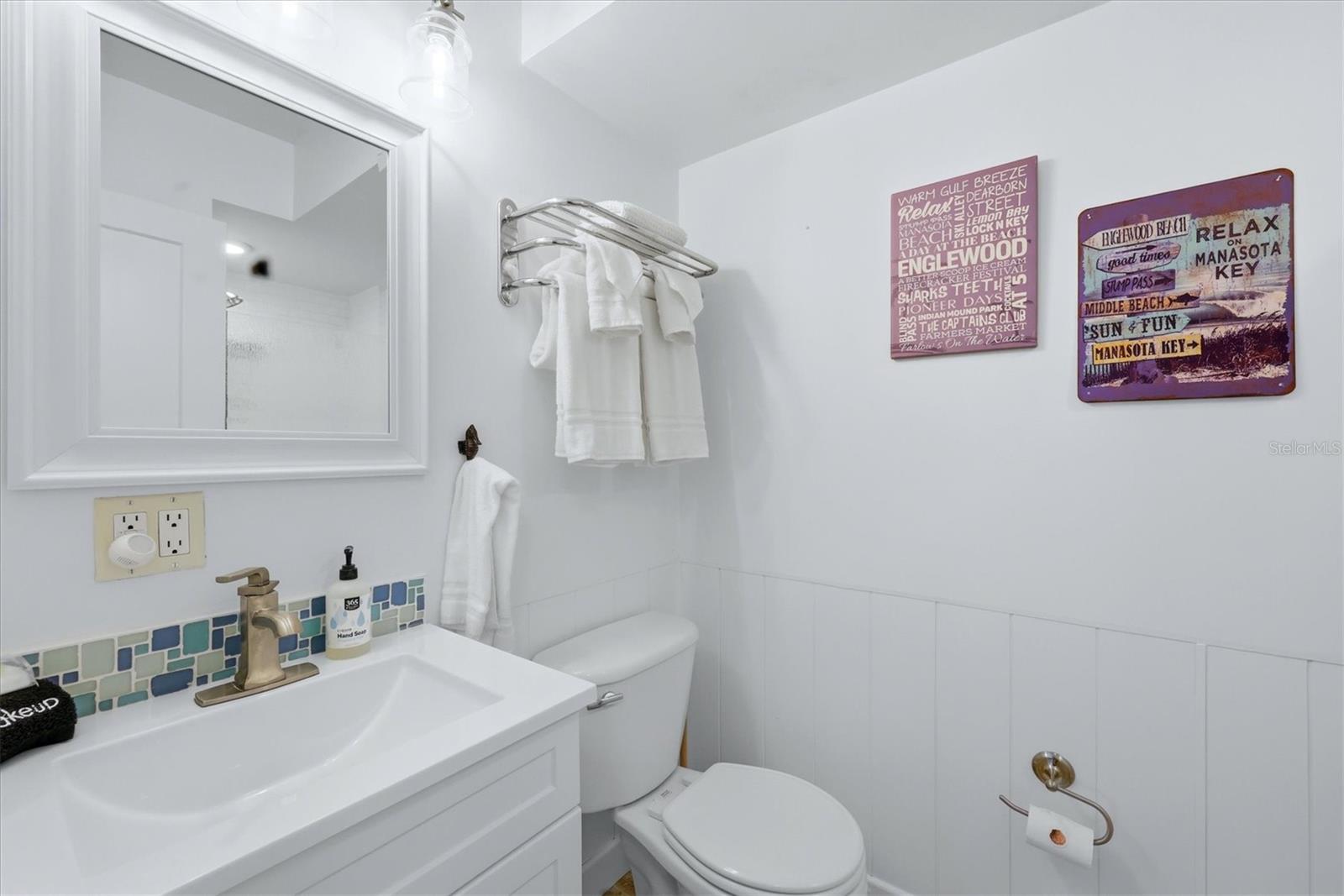 4074 N Beach Rd Property Photo 43