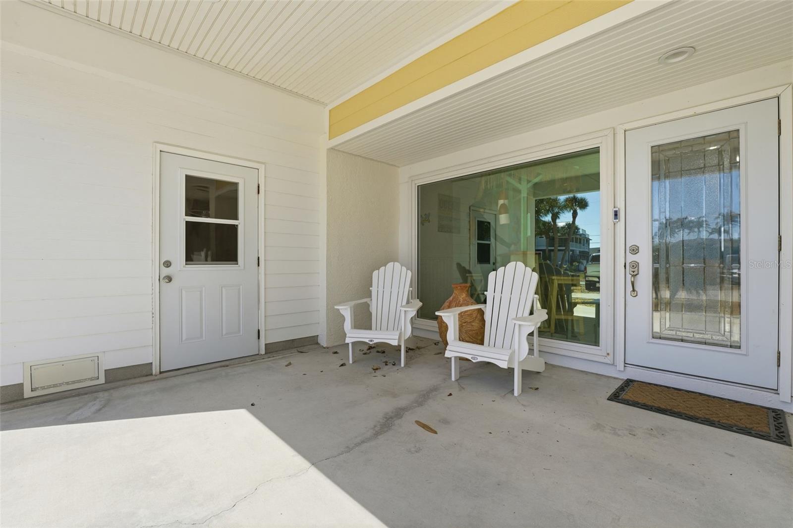 220 Mockingbird St Property Photo 3