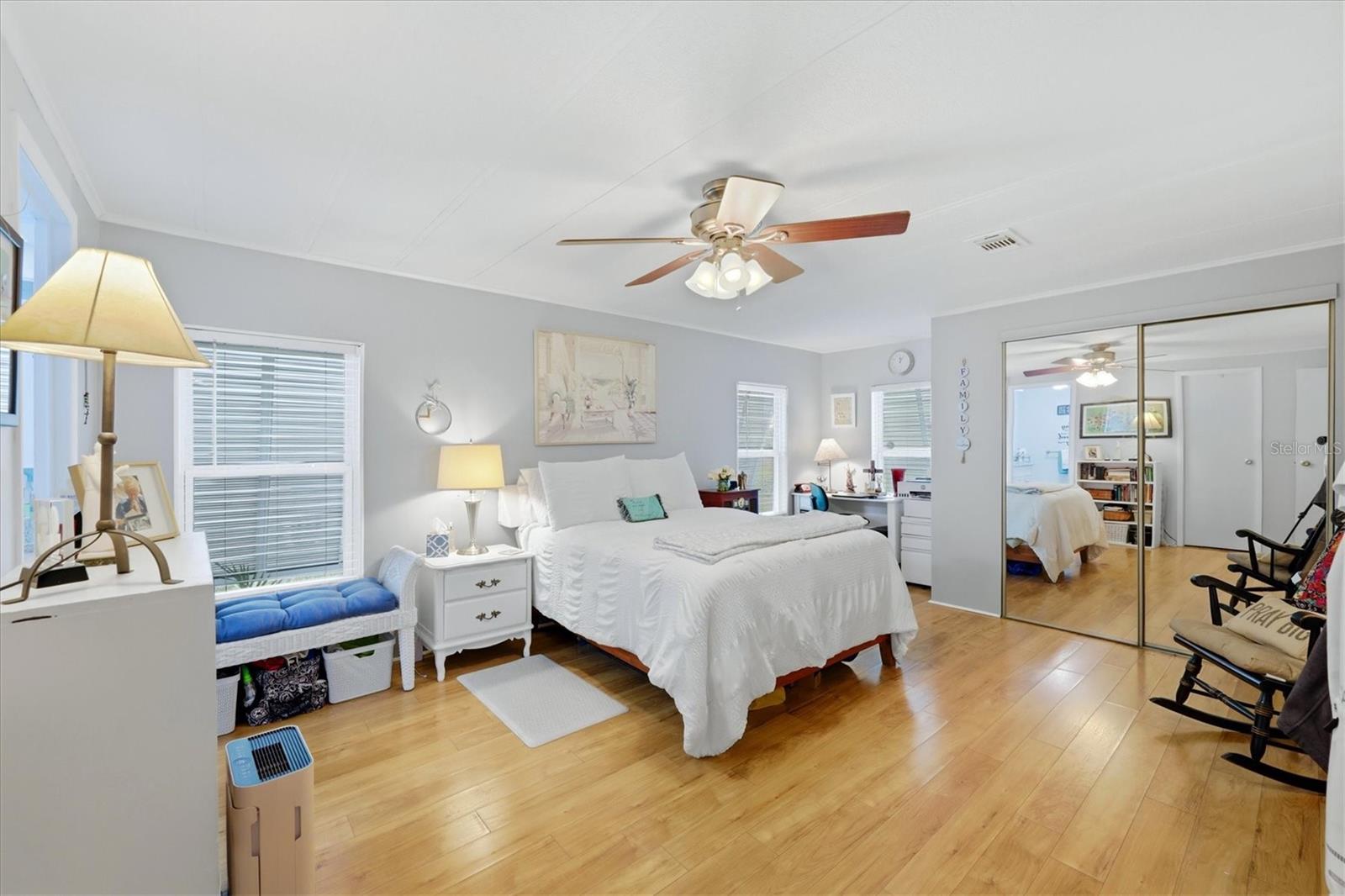 727 Butterfield Cir Property Photo 16