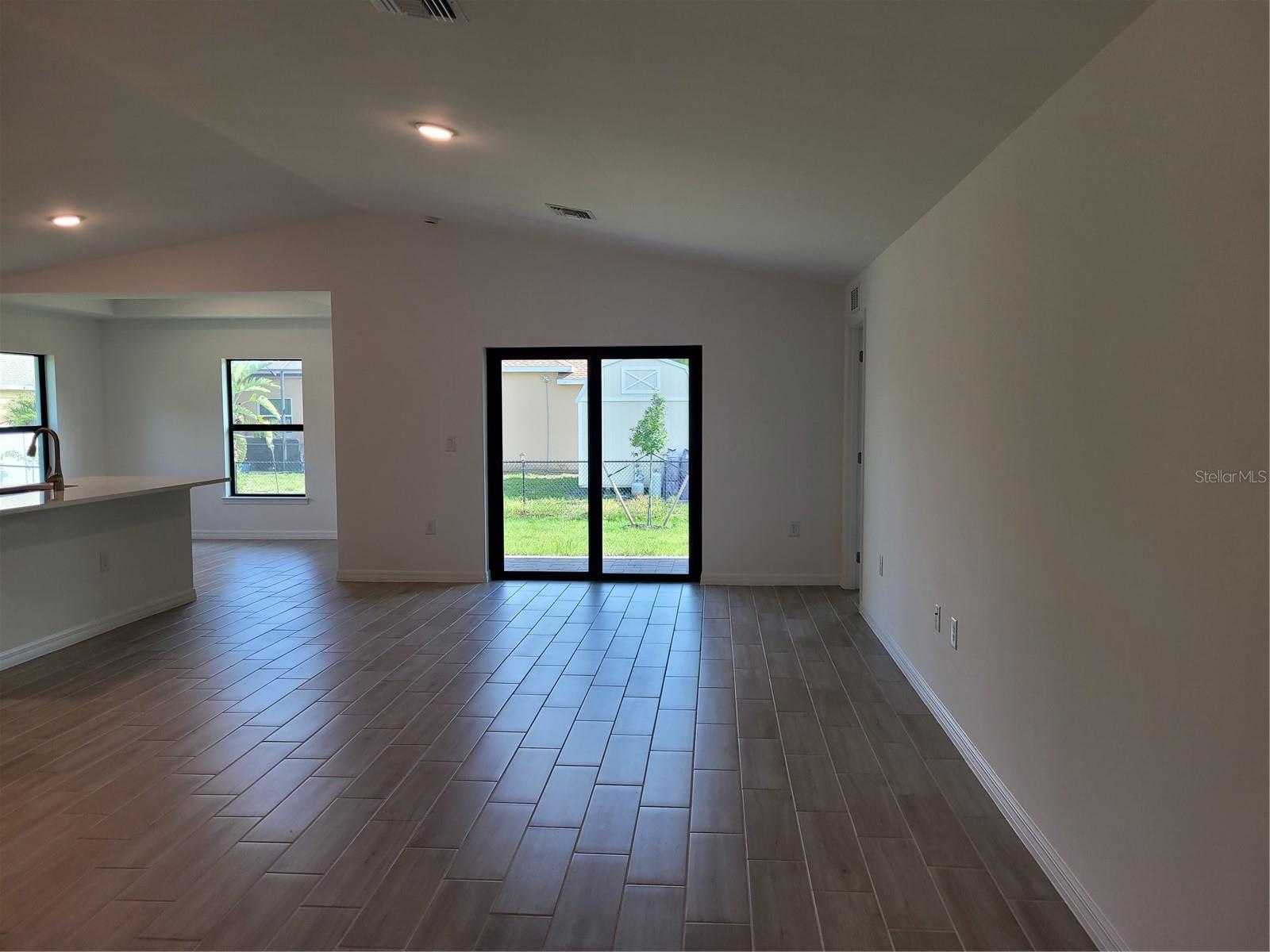 11383 Baggot Ave Property Photo 2