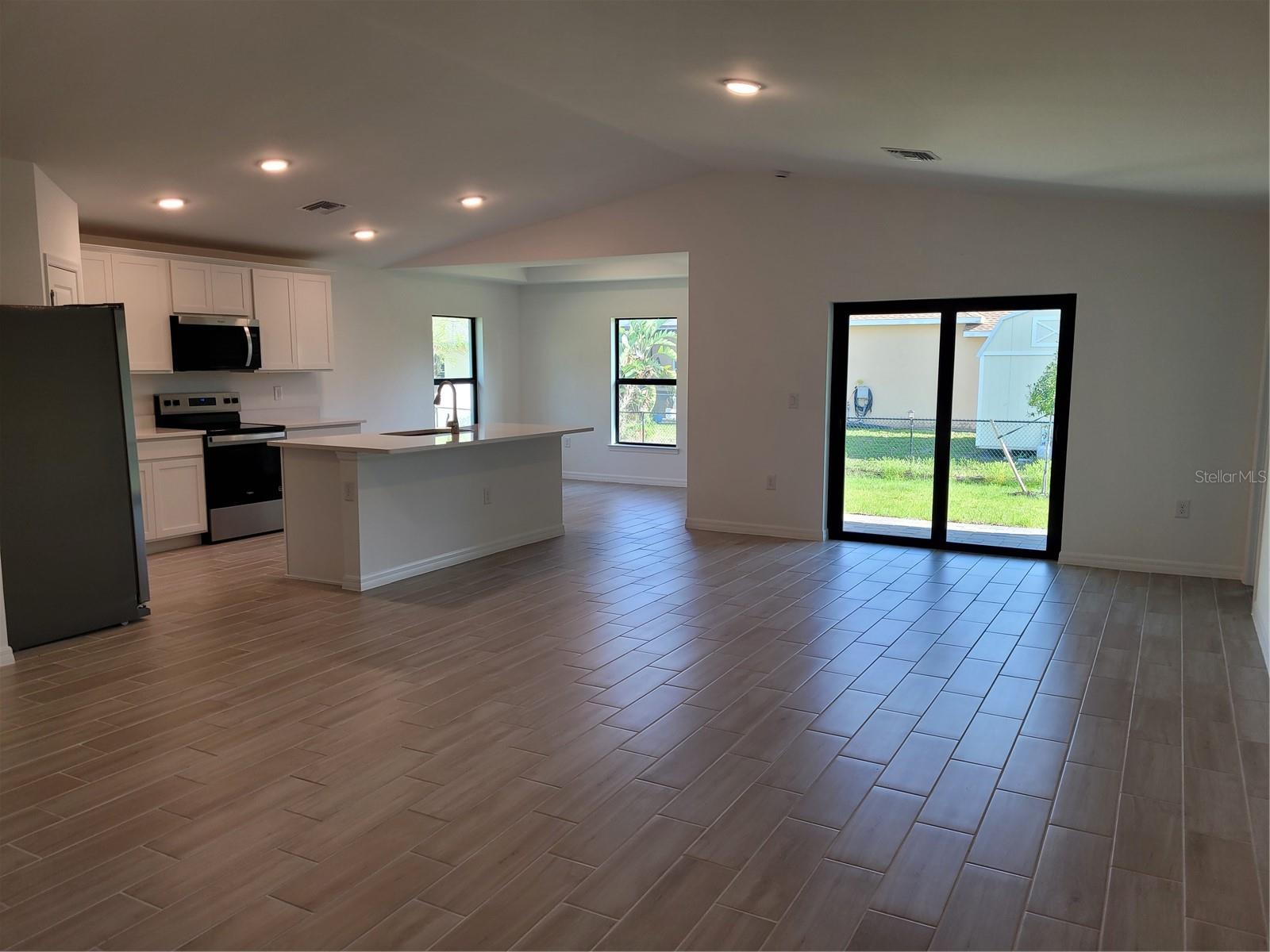 11383 Baggot Ave Property Photo 3
