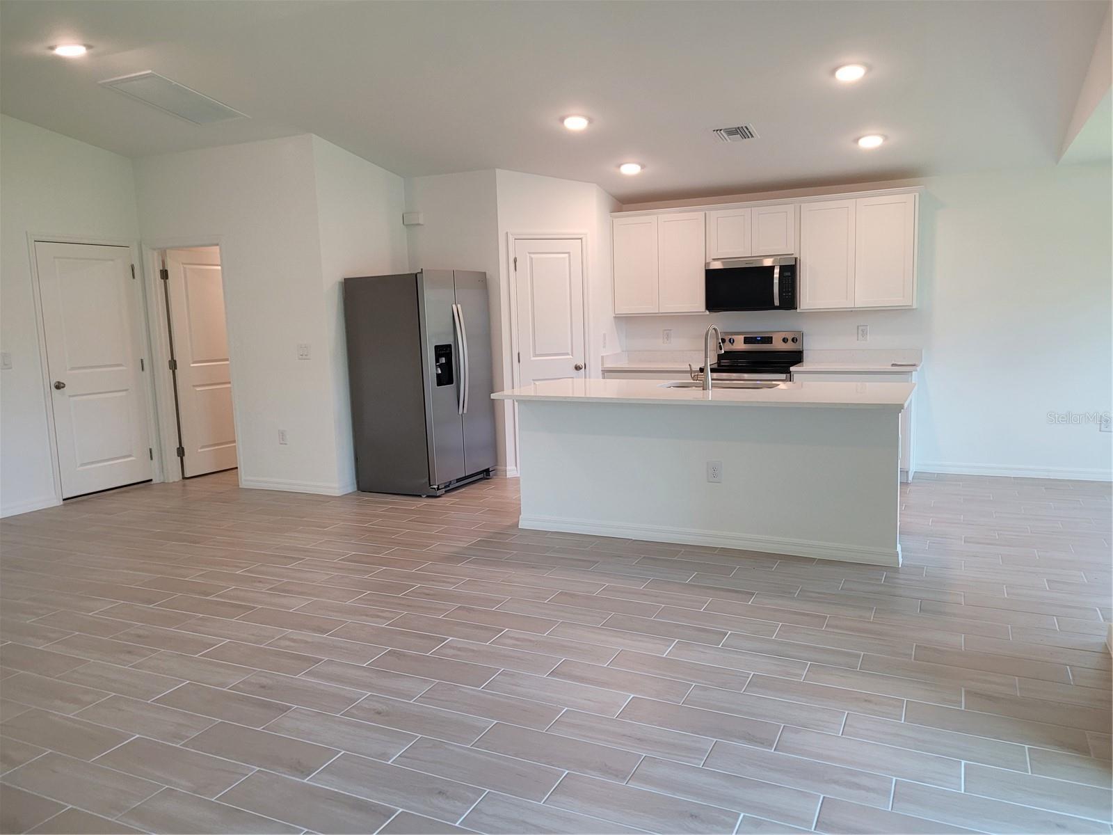 11383 Baggot Ave Property Photo 5