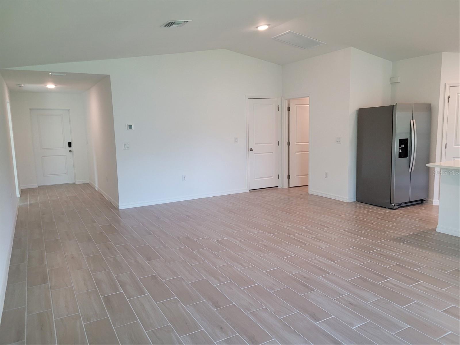 11383 Baggot Ave Property Photo 6
