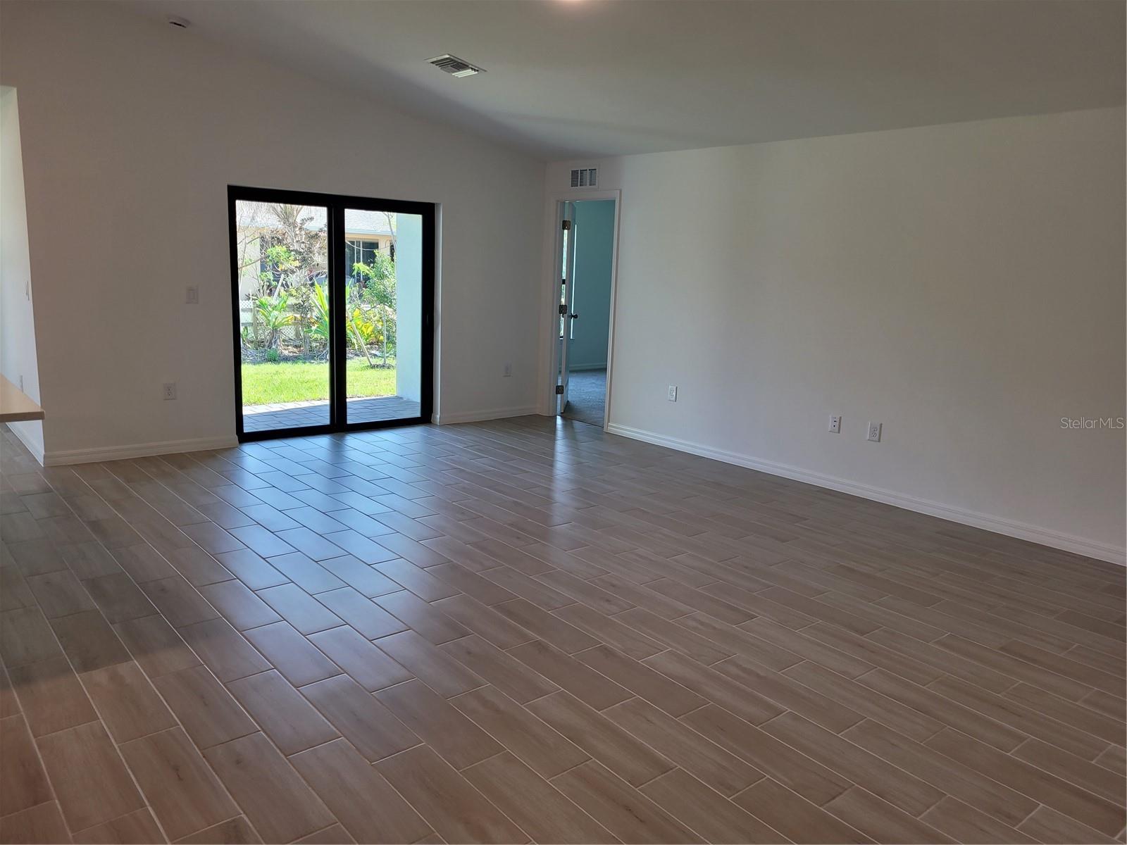 11383 Baggot Ave Property Photo 16