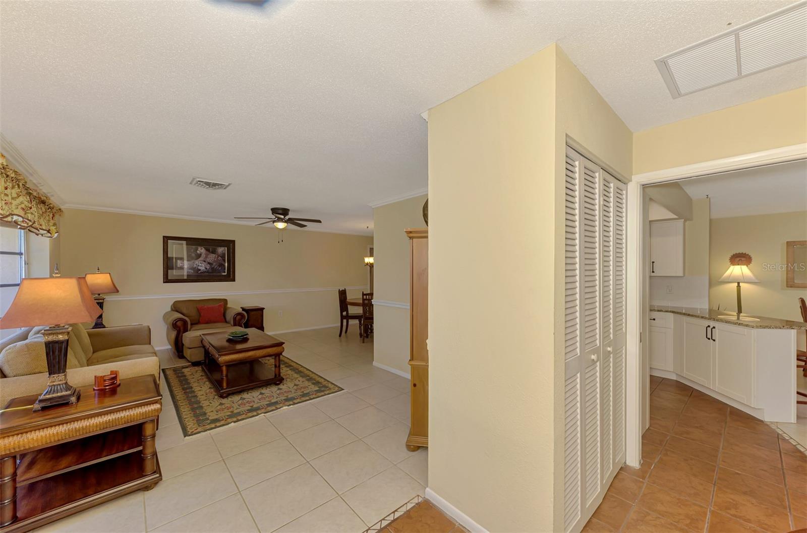 1290 Lakeside Dr Property Photo 8