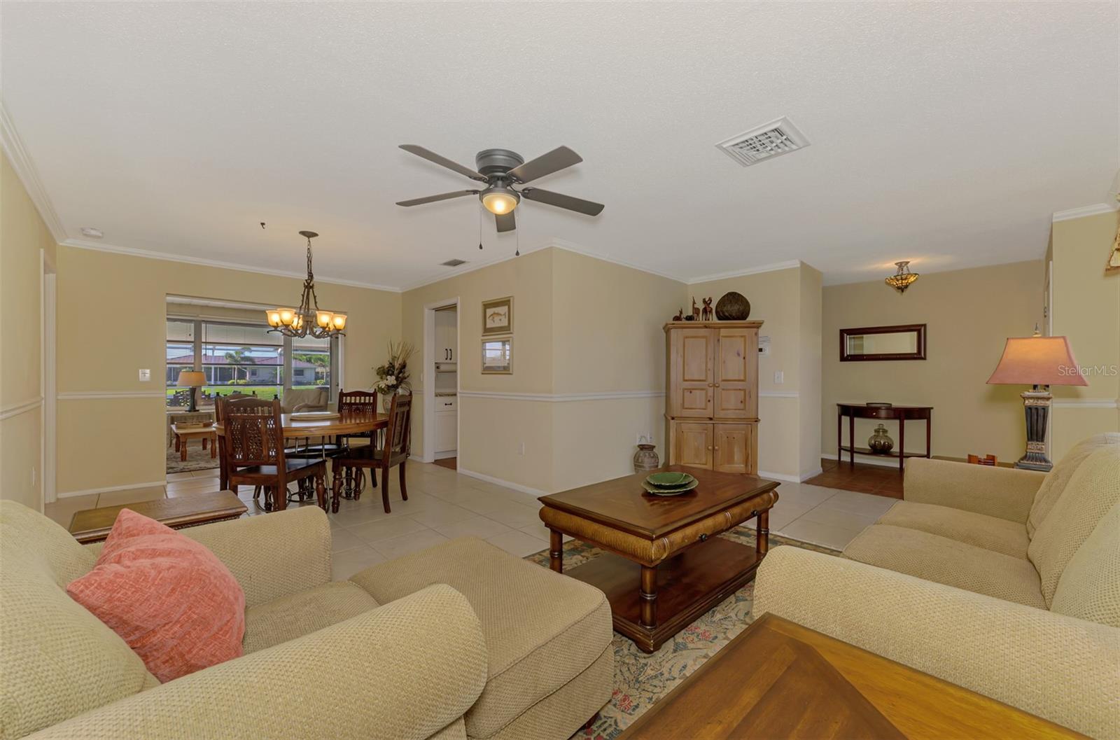1290 Lakeside Dr Property Photo 11