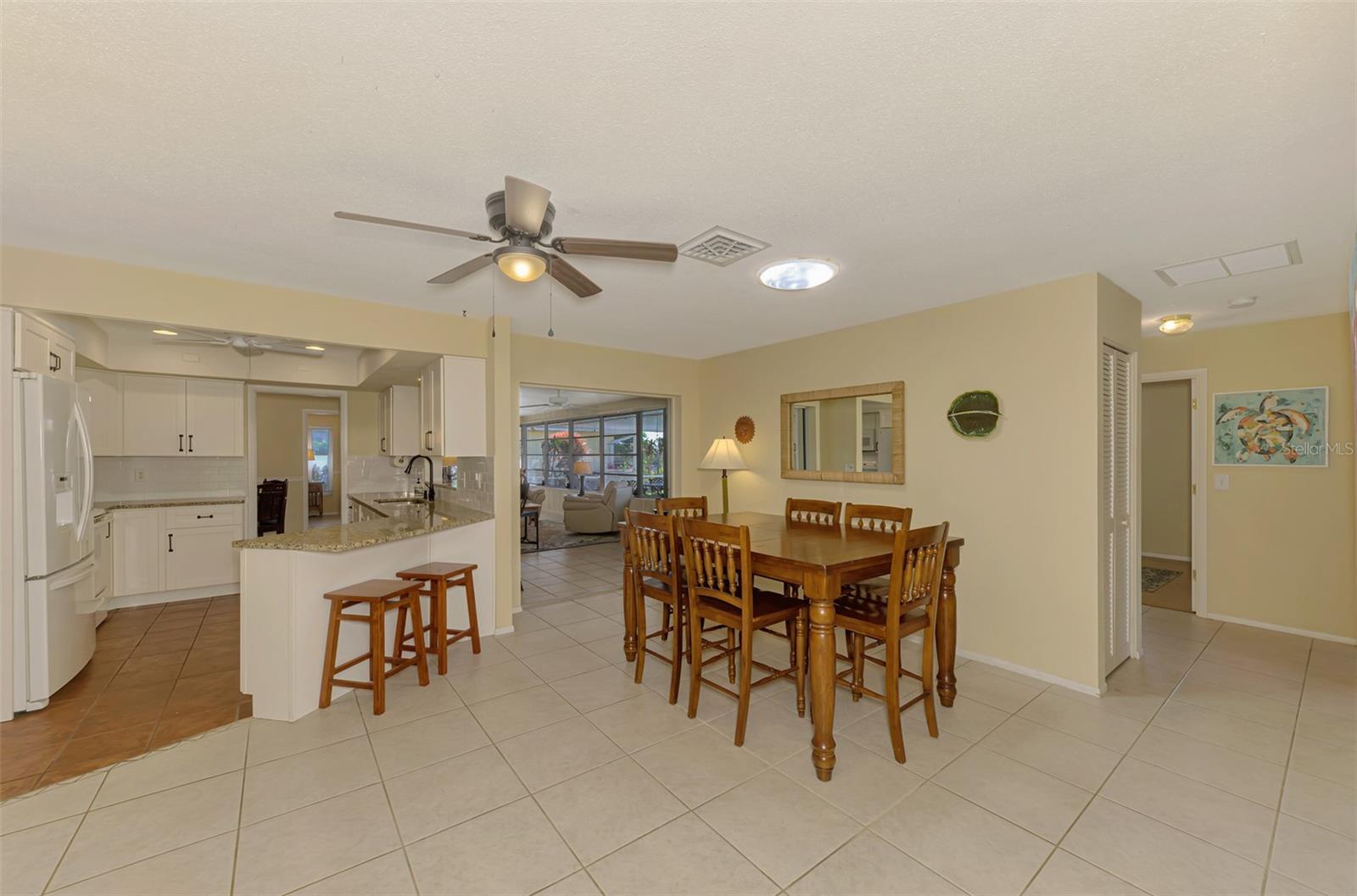 1290 Lakeside Dr Property Photo 24