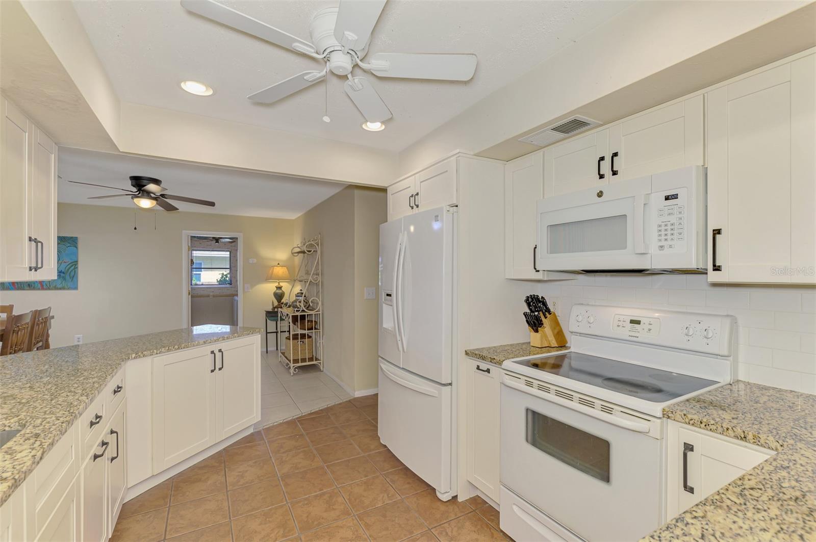 1290 Lakeside Dr Property Photo 33