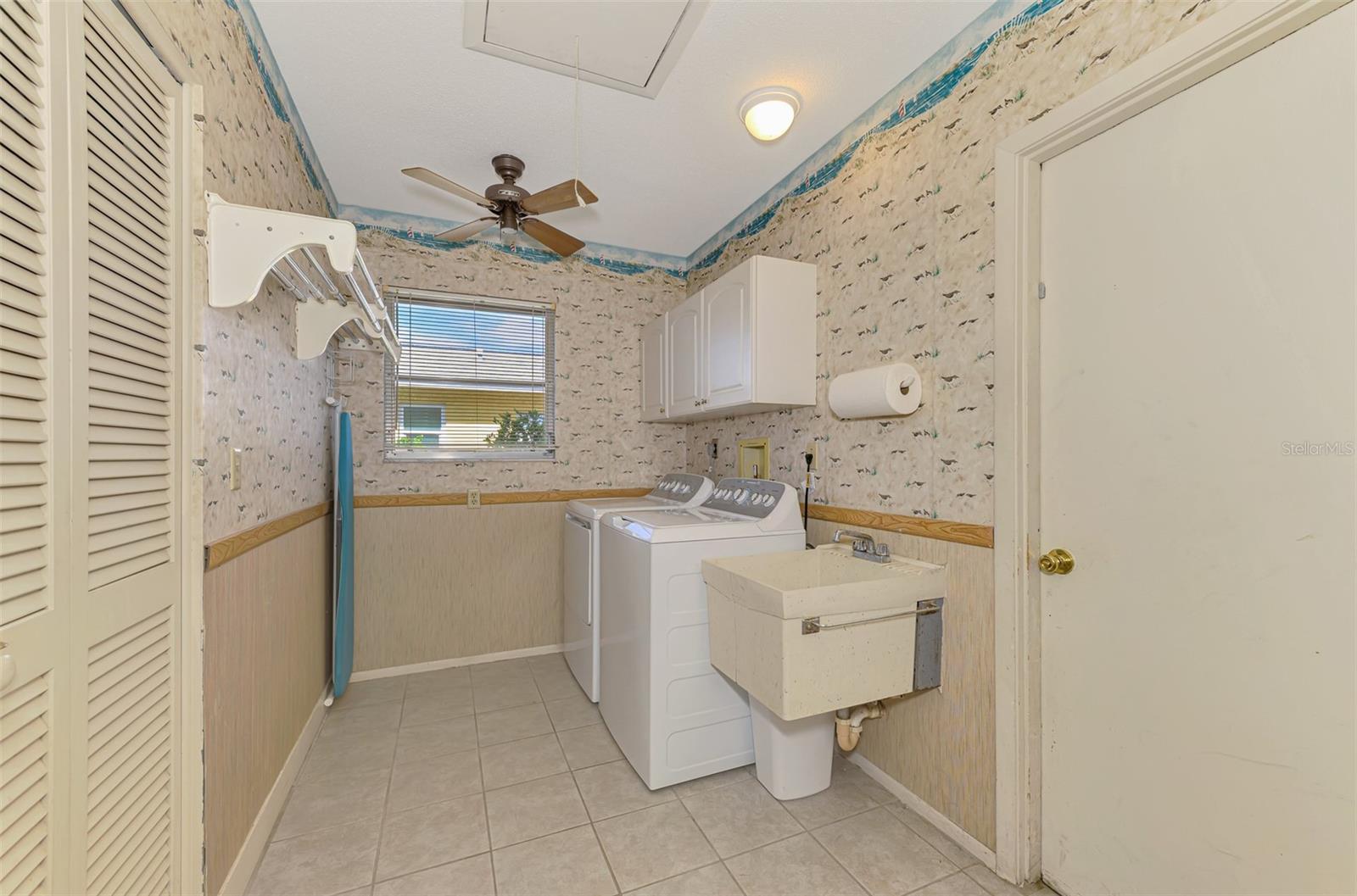 1290 Lakeside Dr Property Photo 40