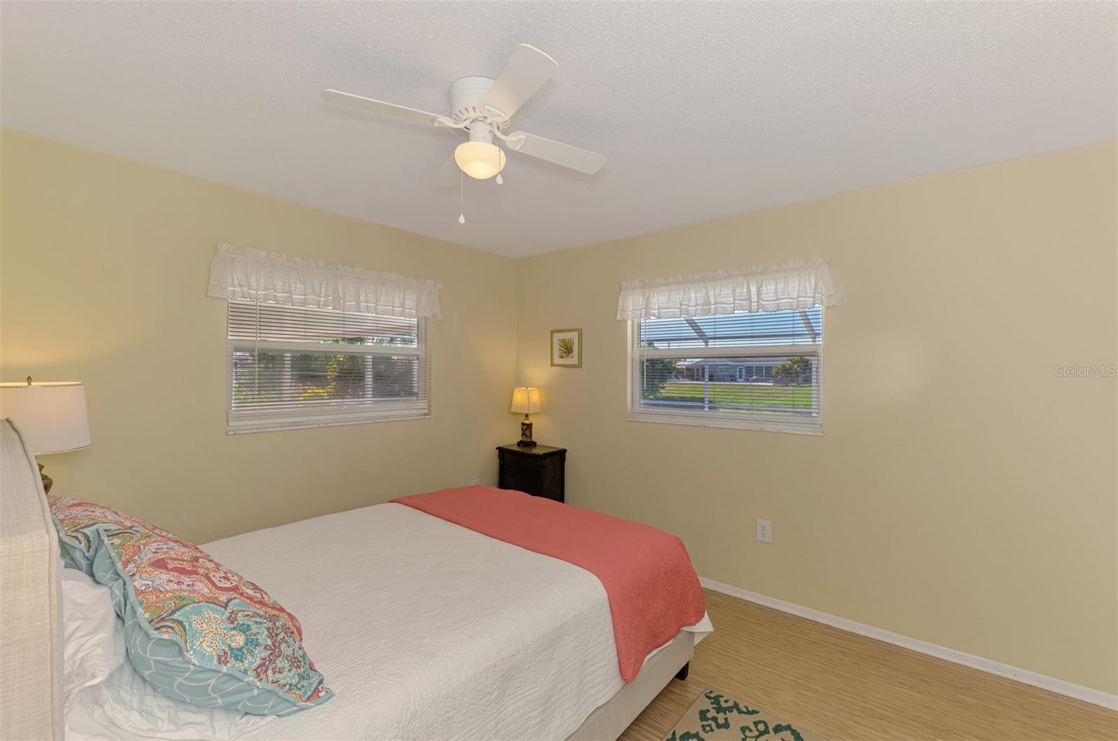 1290 Lakeside Dr Property Photo 47