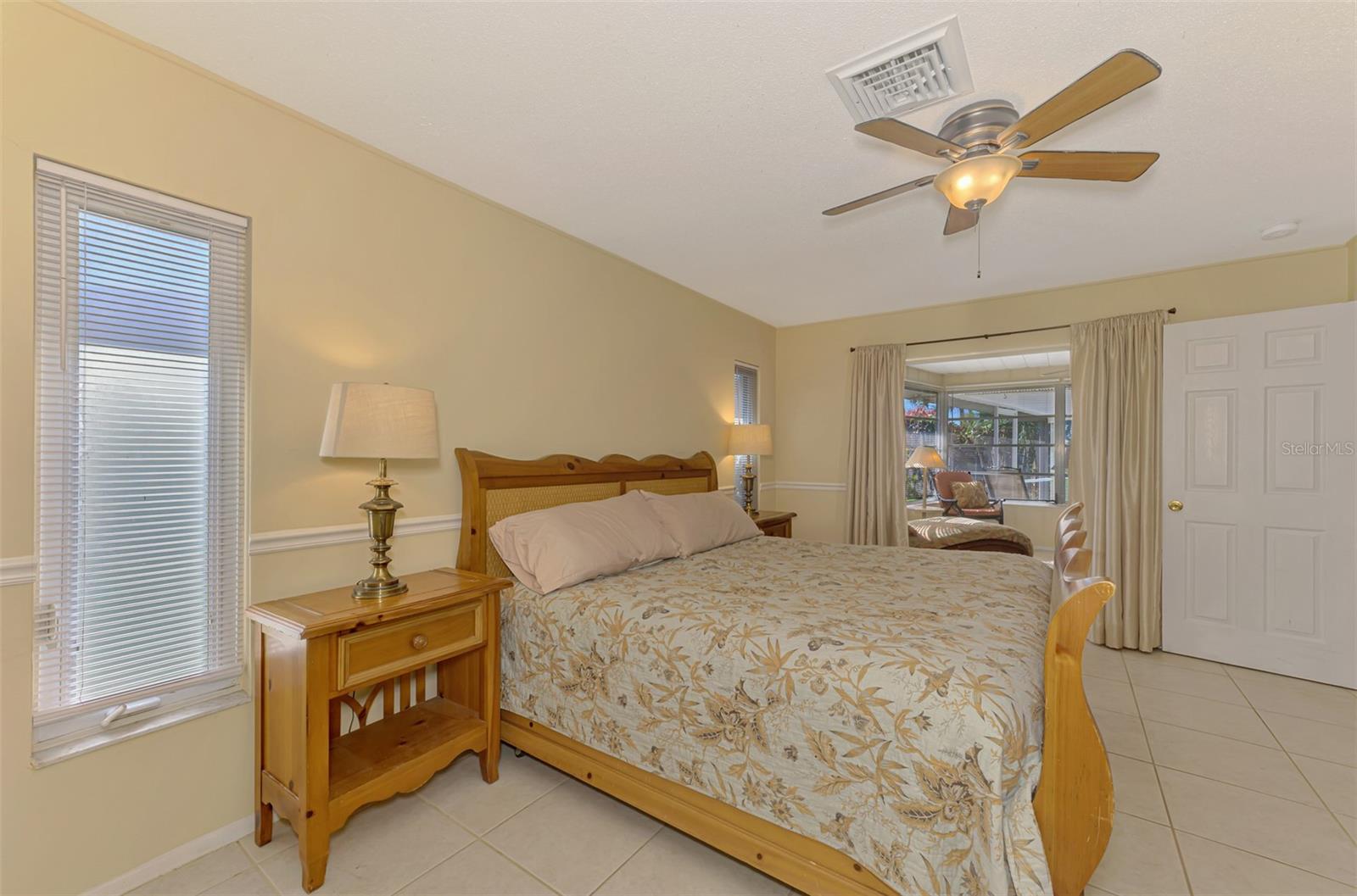 1290 Lakeside Dr Property Photo 49
