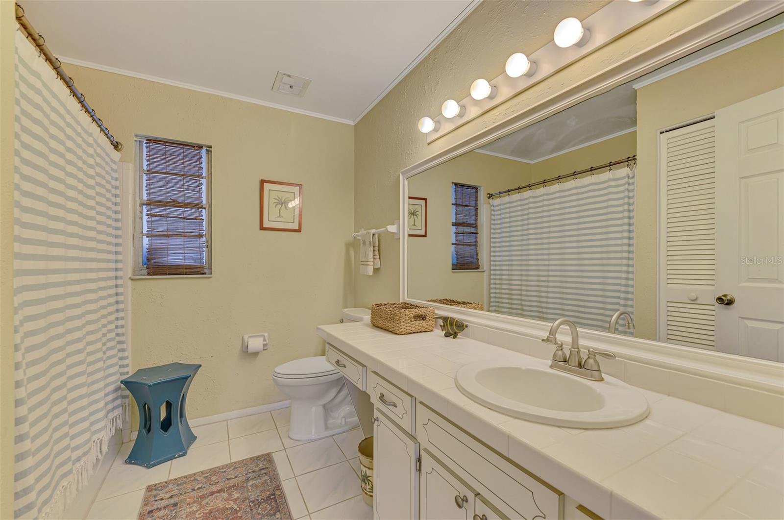 1290 Lakeside Dr Property Photo 53