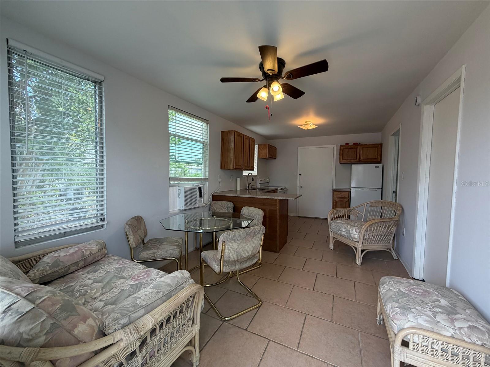 8513 Herbison Ave Property Photo 2