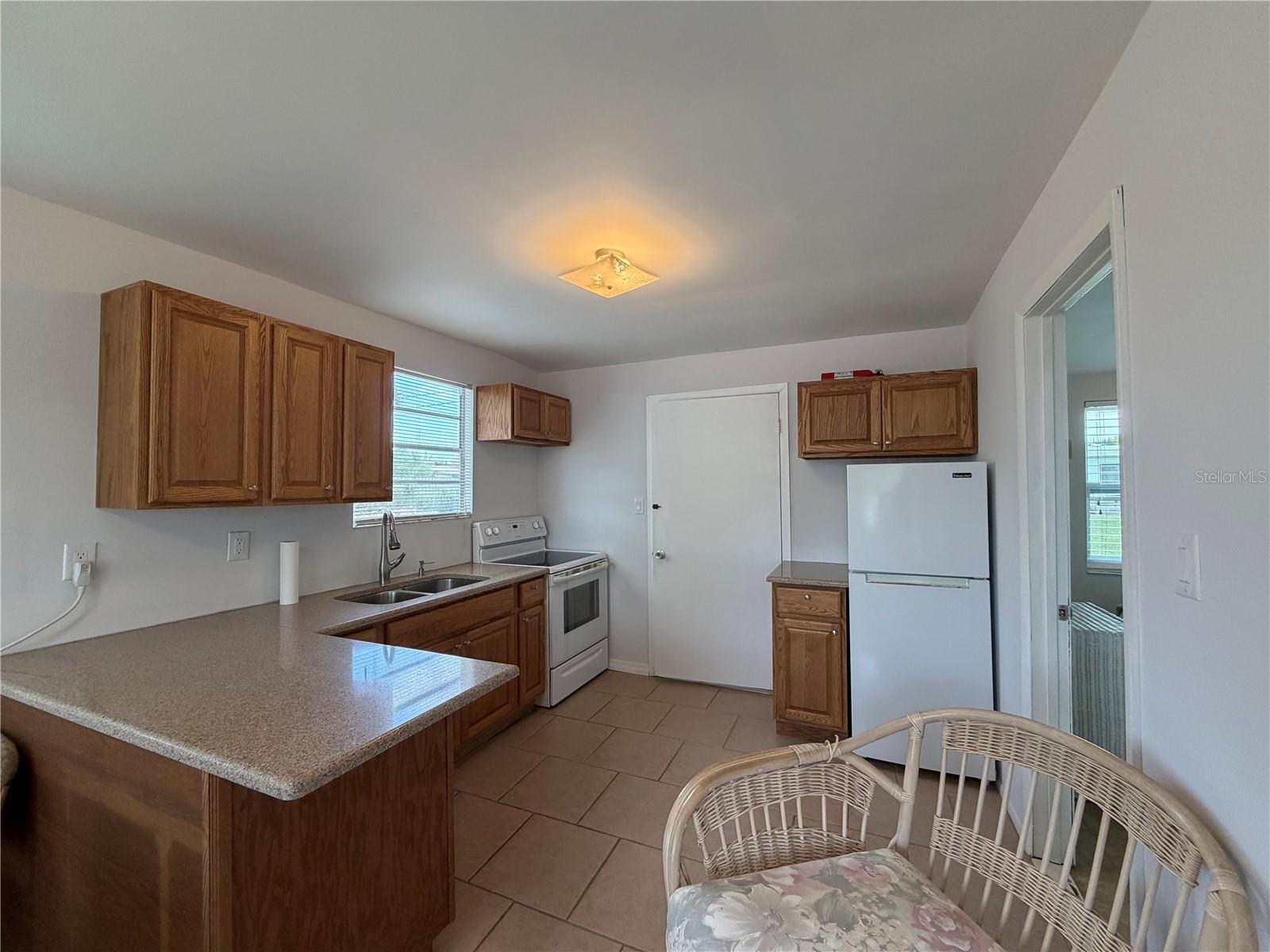 8513 Herbison Ave Property Photo 5