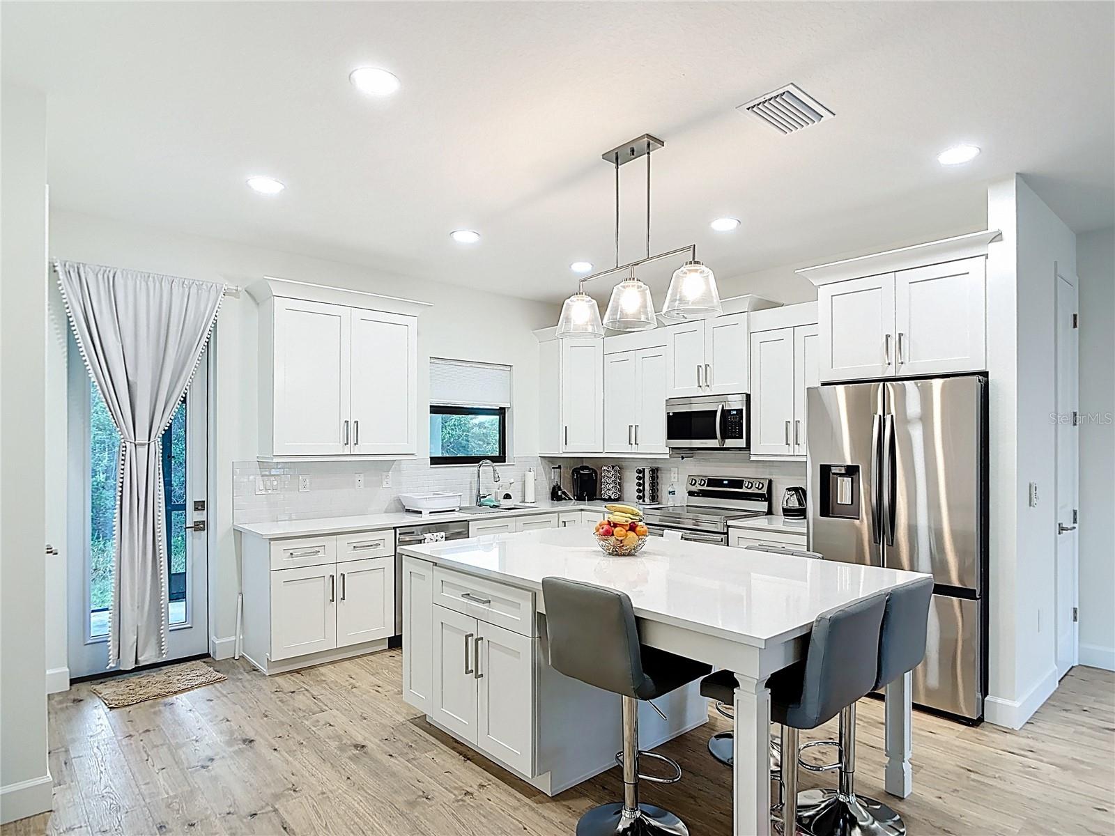 12033 Sarto Ln Property Photo 3