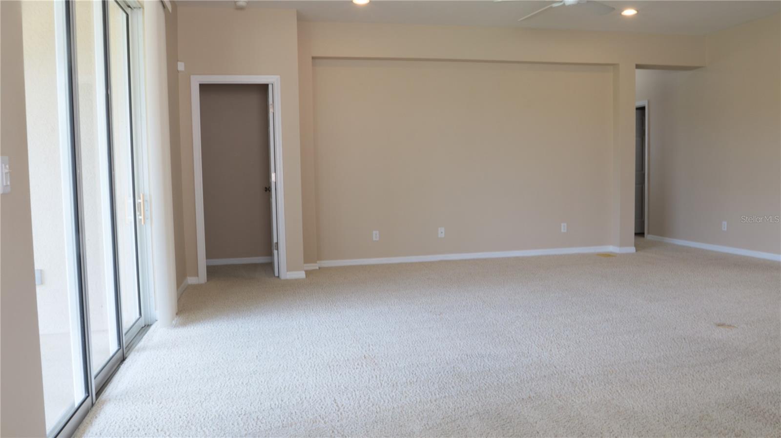 2552 Hobblebrush Dr Property Photo 9