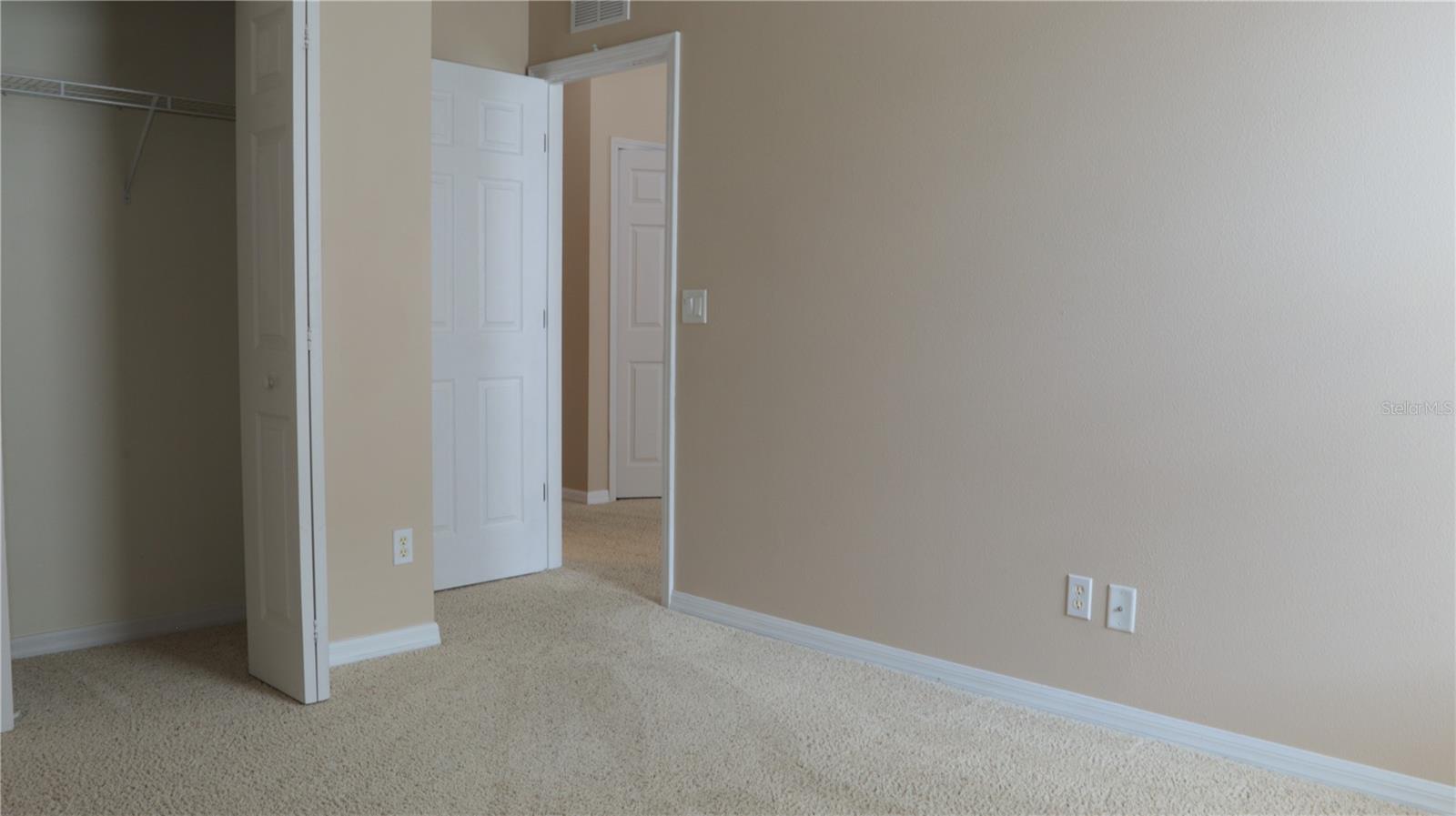 2552 Hobblebrush Dr Property Photo 16