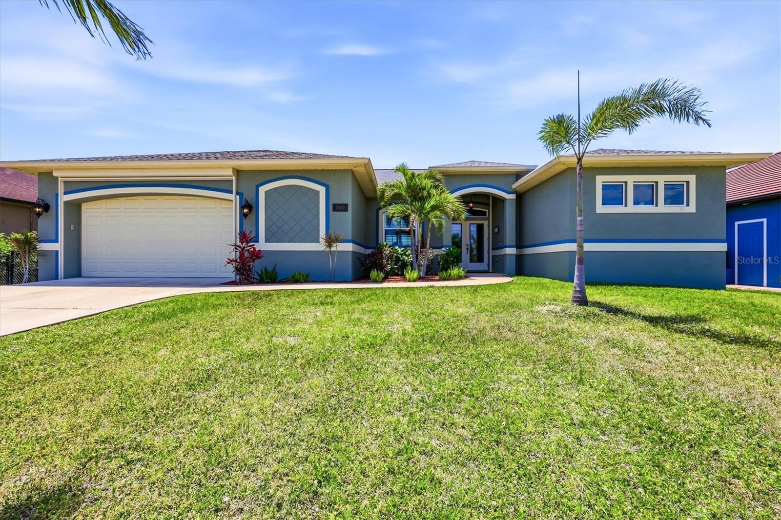 15610 Seafoam Cir Property Photo 2
