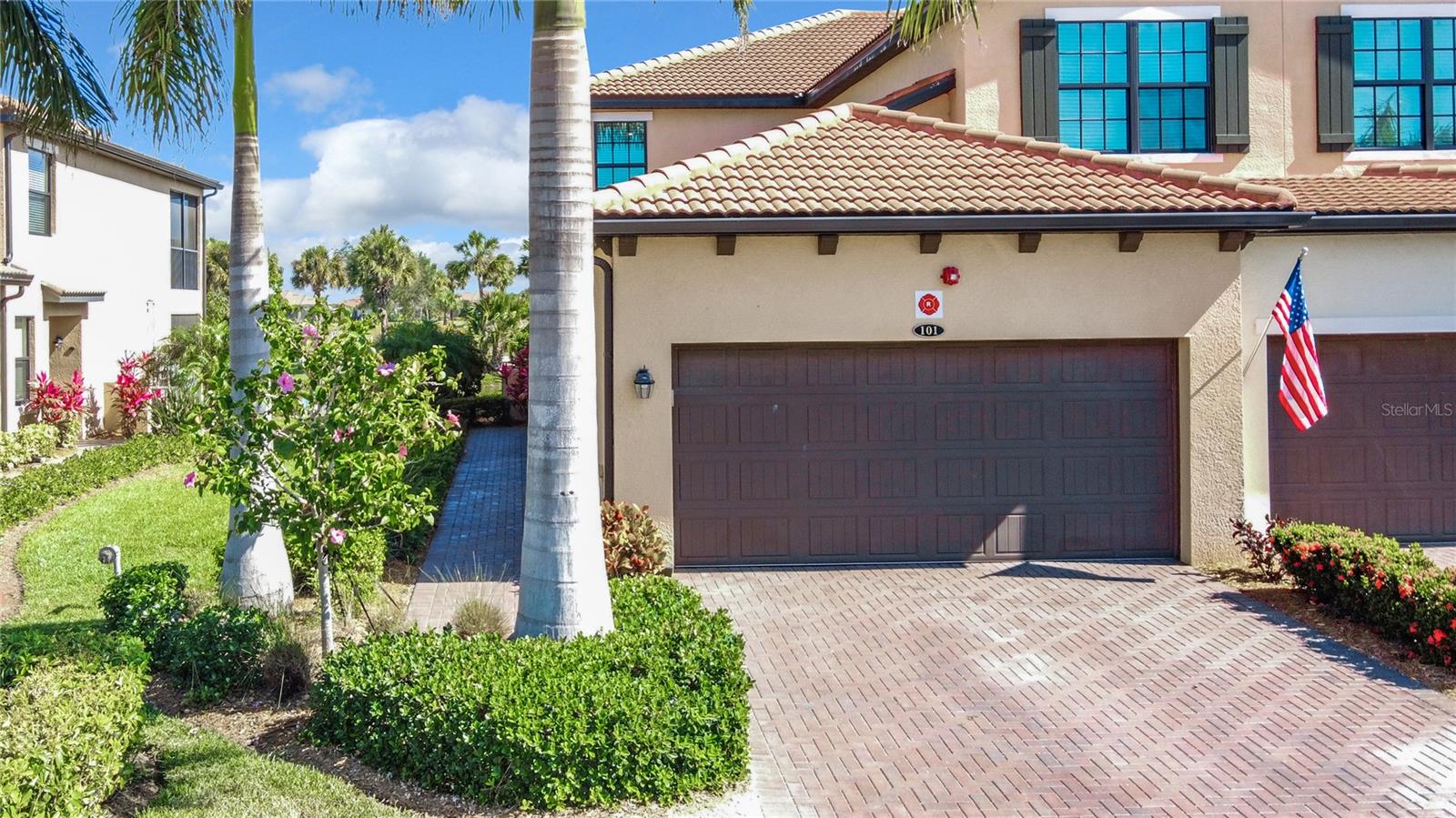 10796 Tarflower Dr #101 Property Photo 2
