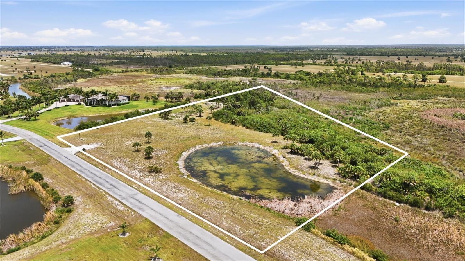 11610 Bridle Path Ln Property Photo 3
