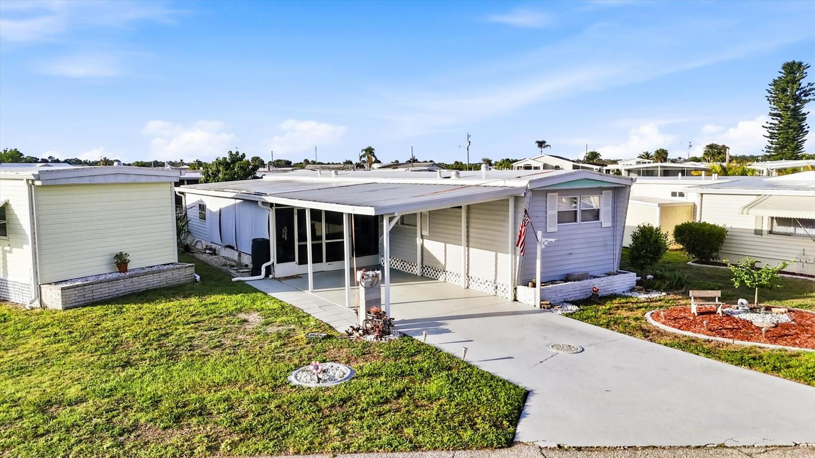 527 Blackburn Blvd Property Photo 4