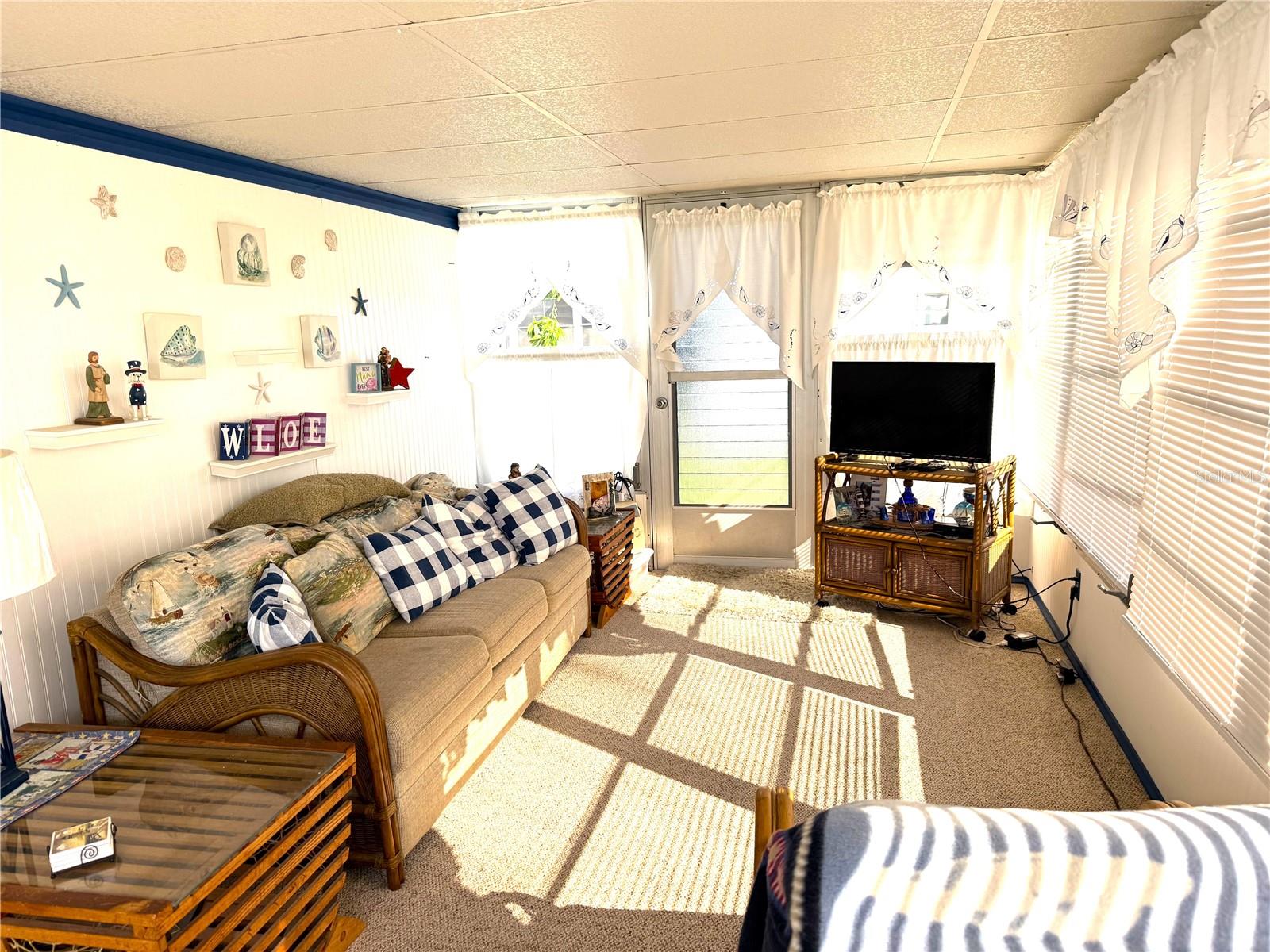 527 Blackburn Blvd Property Photo 12