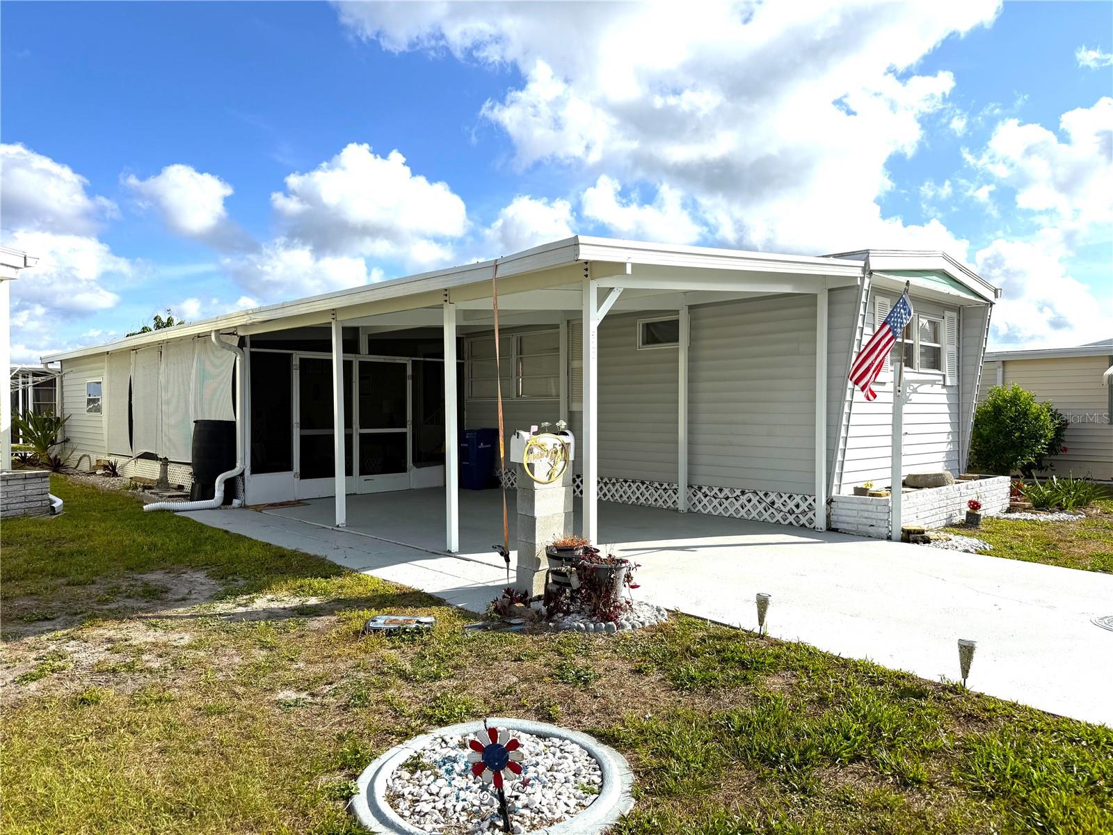 527 Blackburn Blvd Property Photo 21