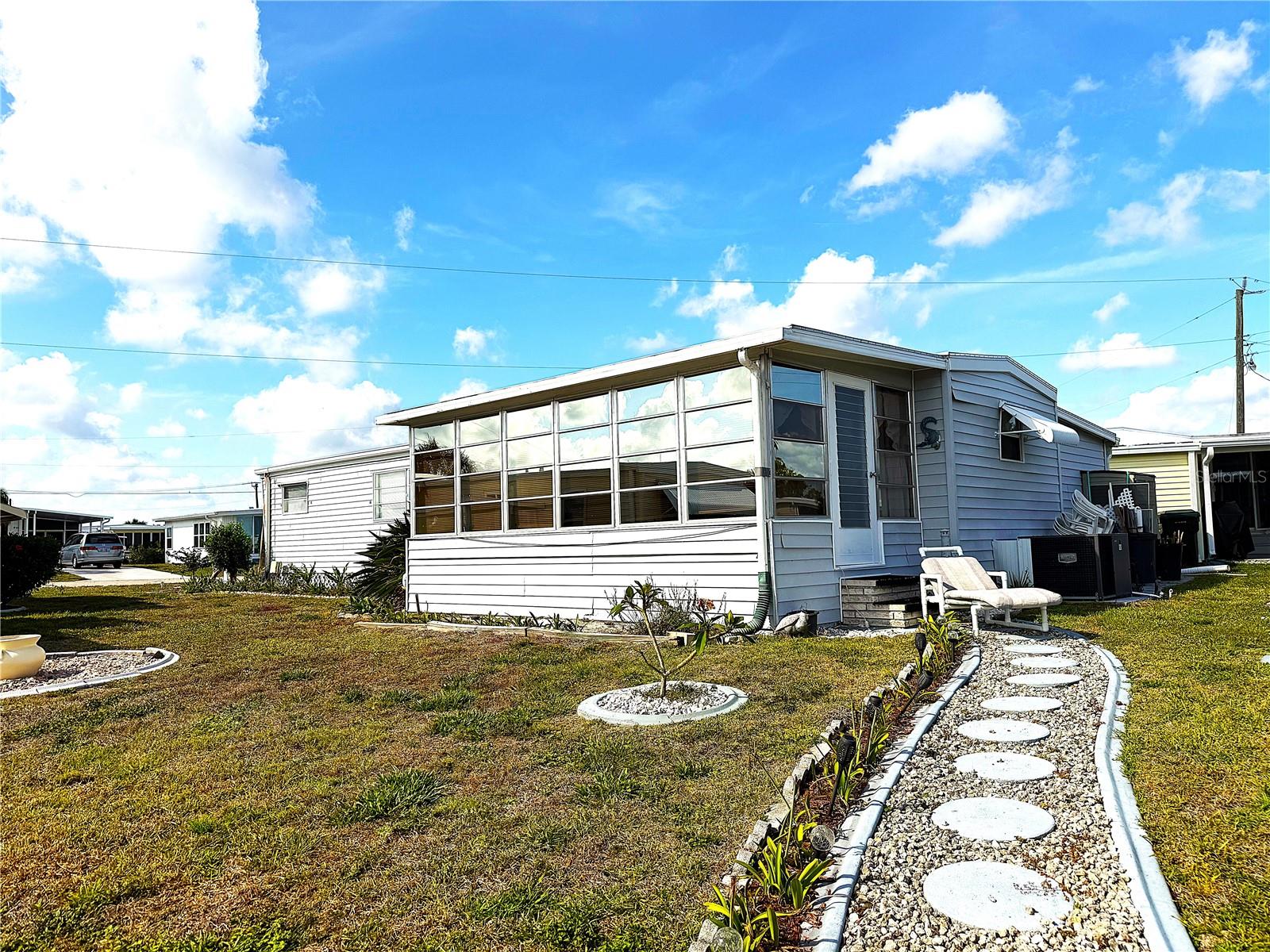 527 Blackburn Blvd Property Photo 22