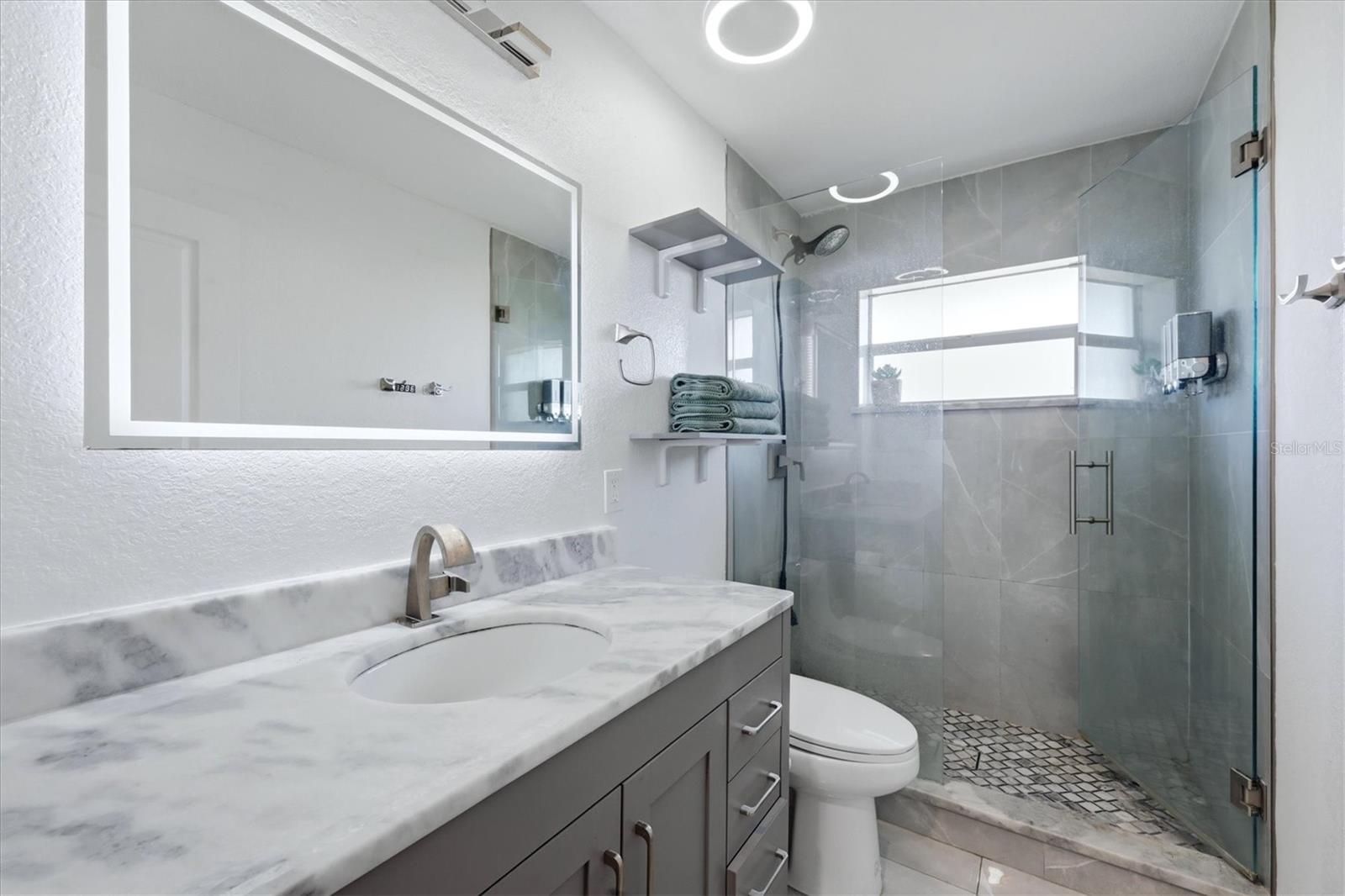 8188 Welsford Rd Property Photo 26