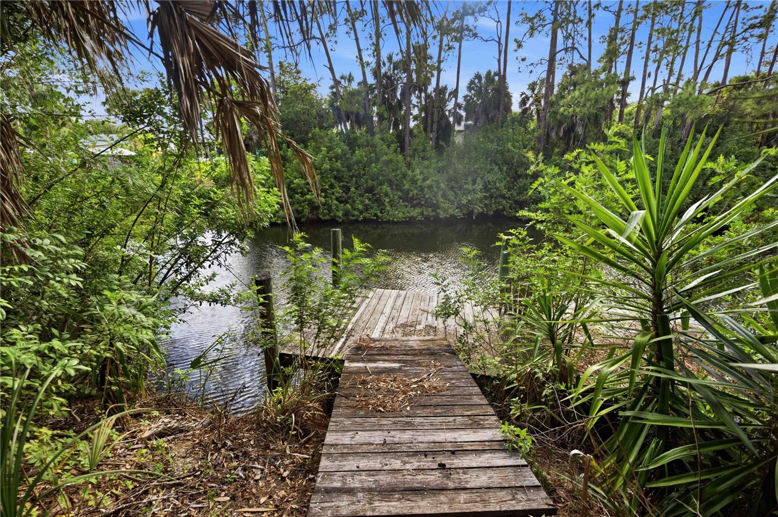 2091 Cannolot Blvd Property Photo 3