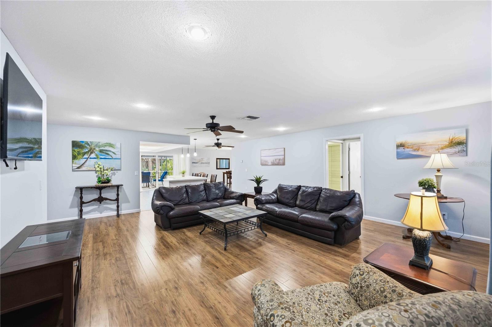2091 Cannolot Blvd Property Photo 4