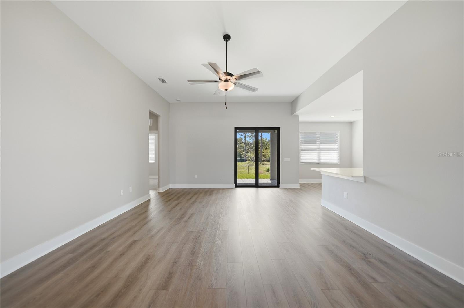5104 Munhall St Property Photo 5