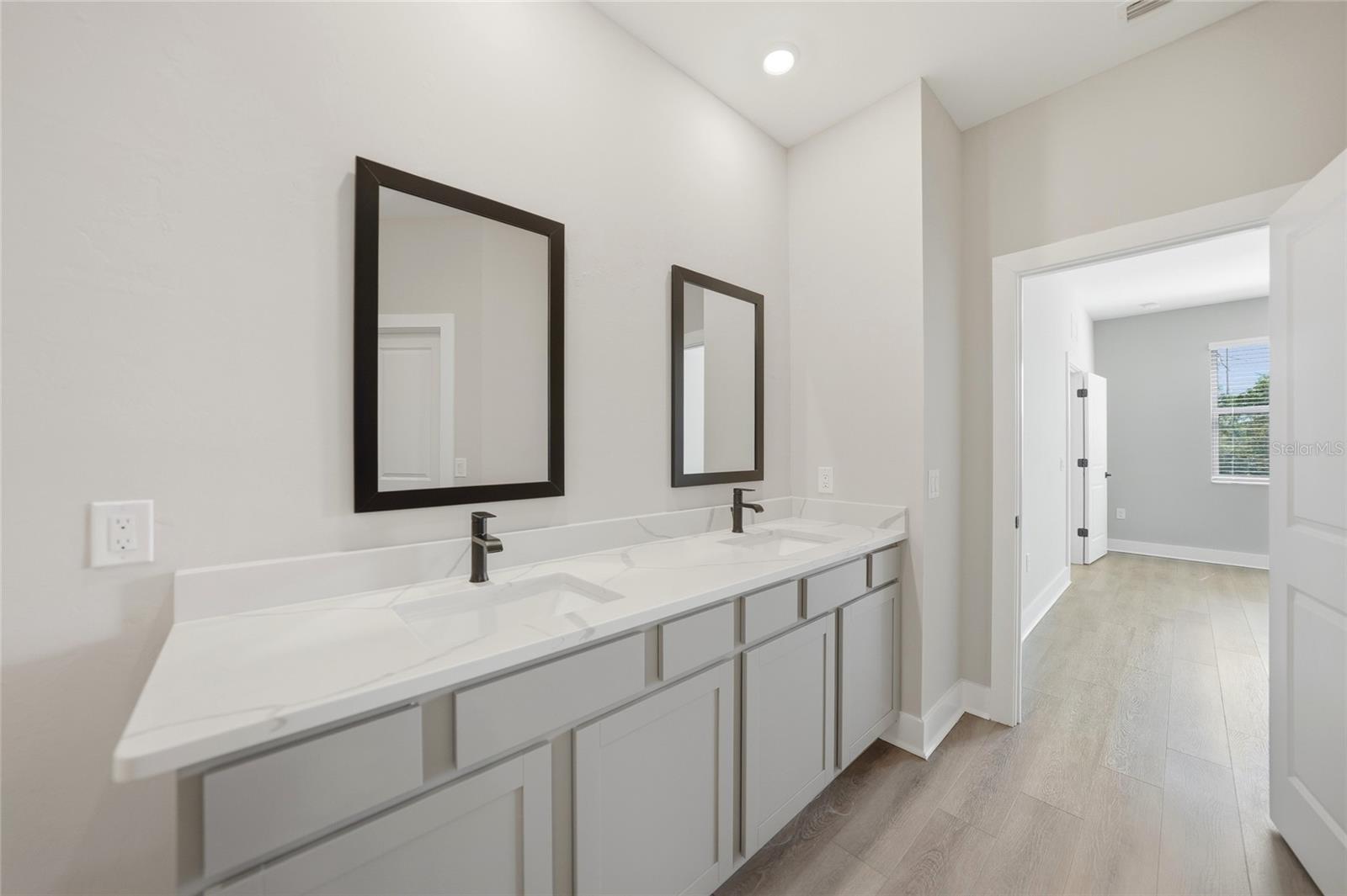 5104 Munhall St Property Photo 27