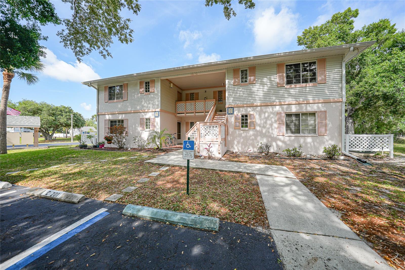 1051 Forrest Nelson Blvd #201 Property Photo 1