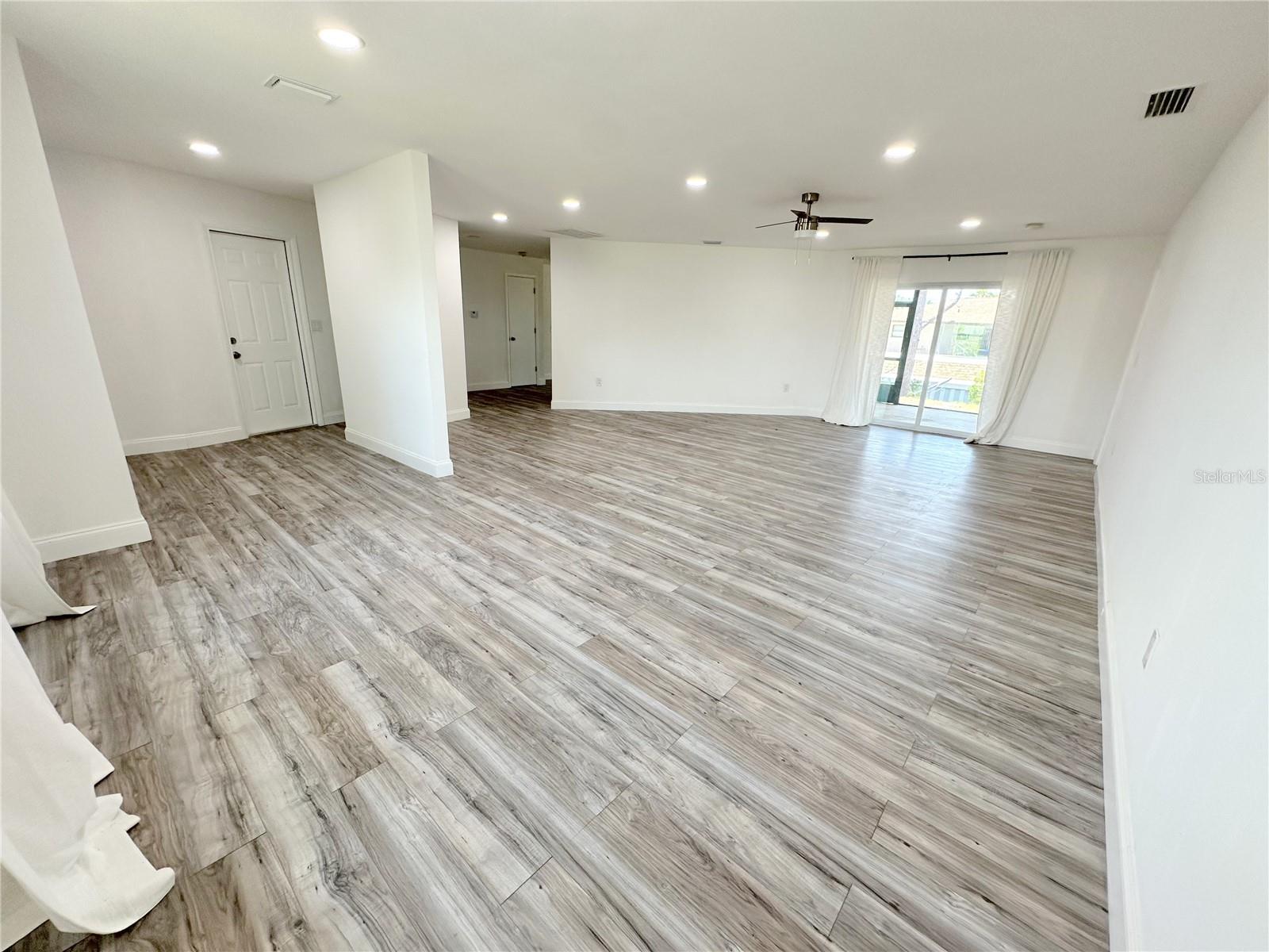 1081 Humboldt St Property Photo 3
