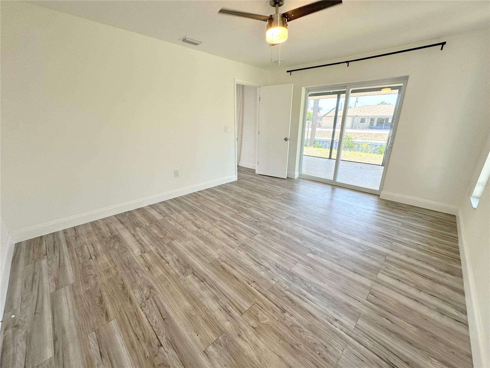 1081 Humboldt St Property Photo 6