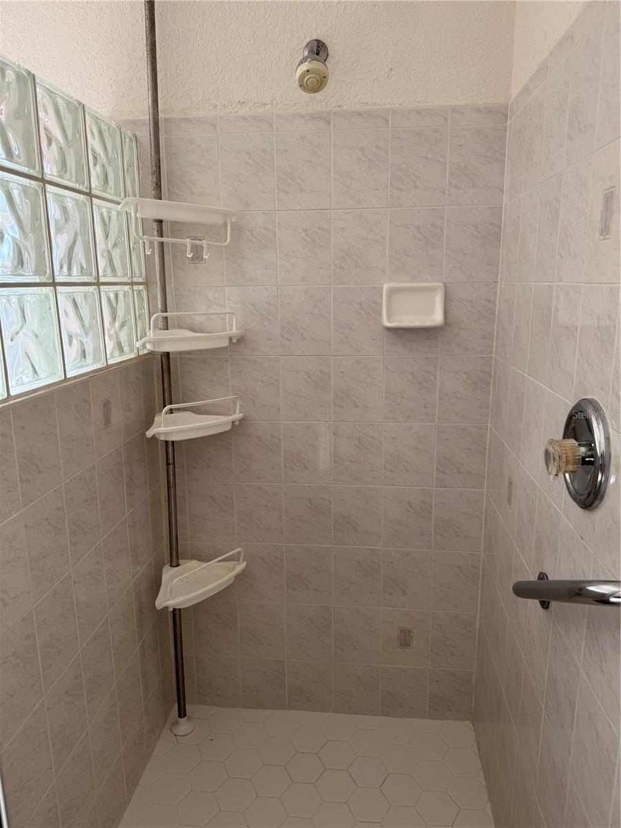 640 Boundary Blvd Property Photo 36