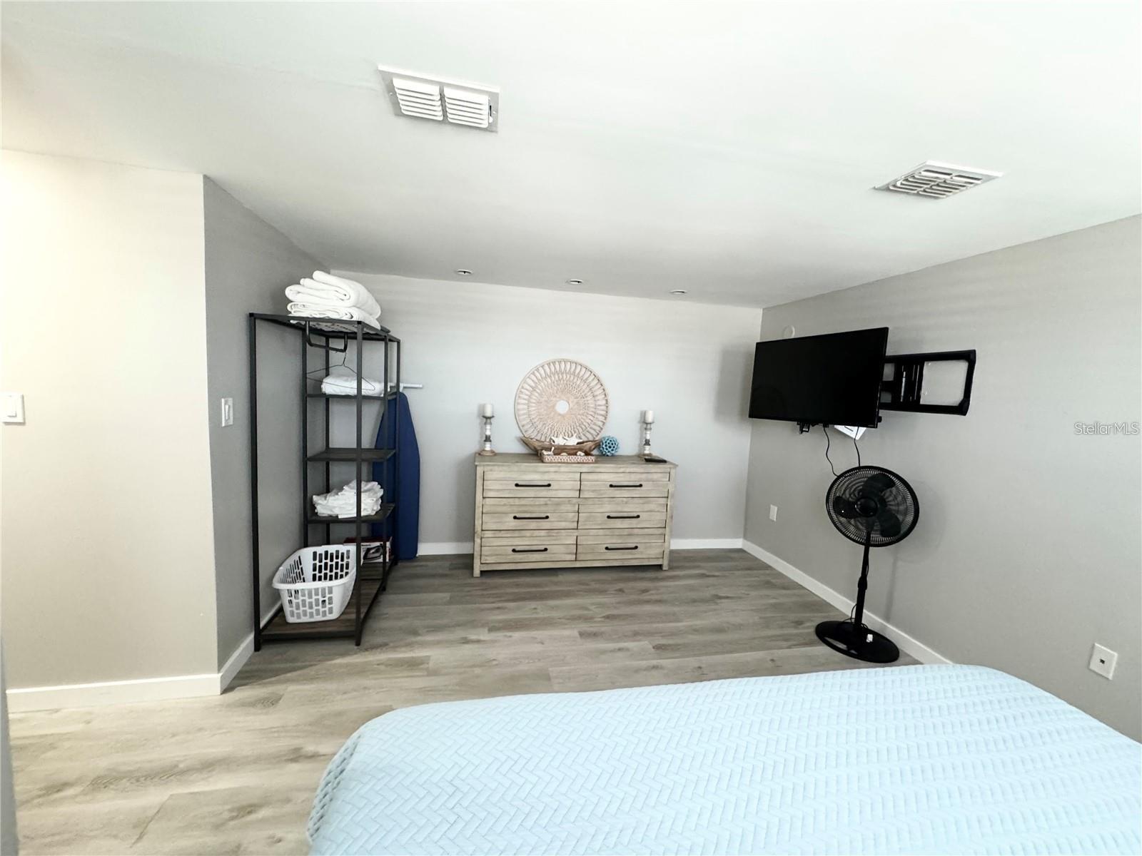1255 Tarpon Center Dr #612 Property Photo 6