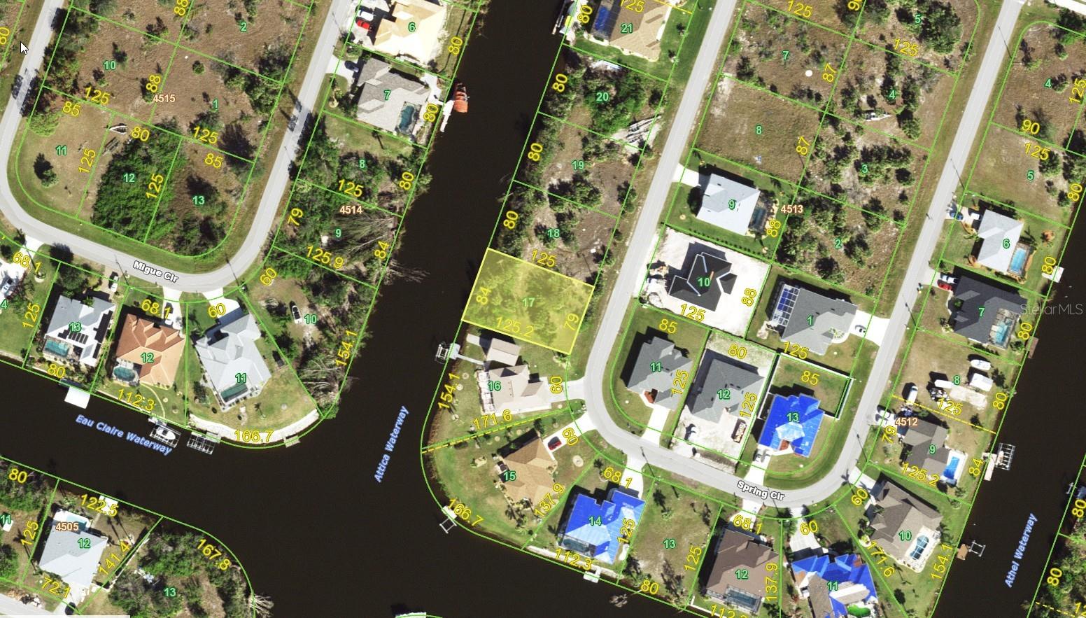 9598 Spring Cir Property Photo 4