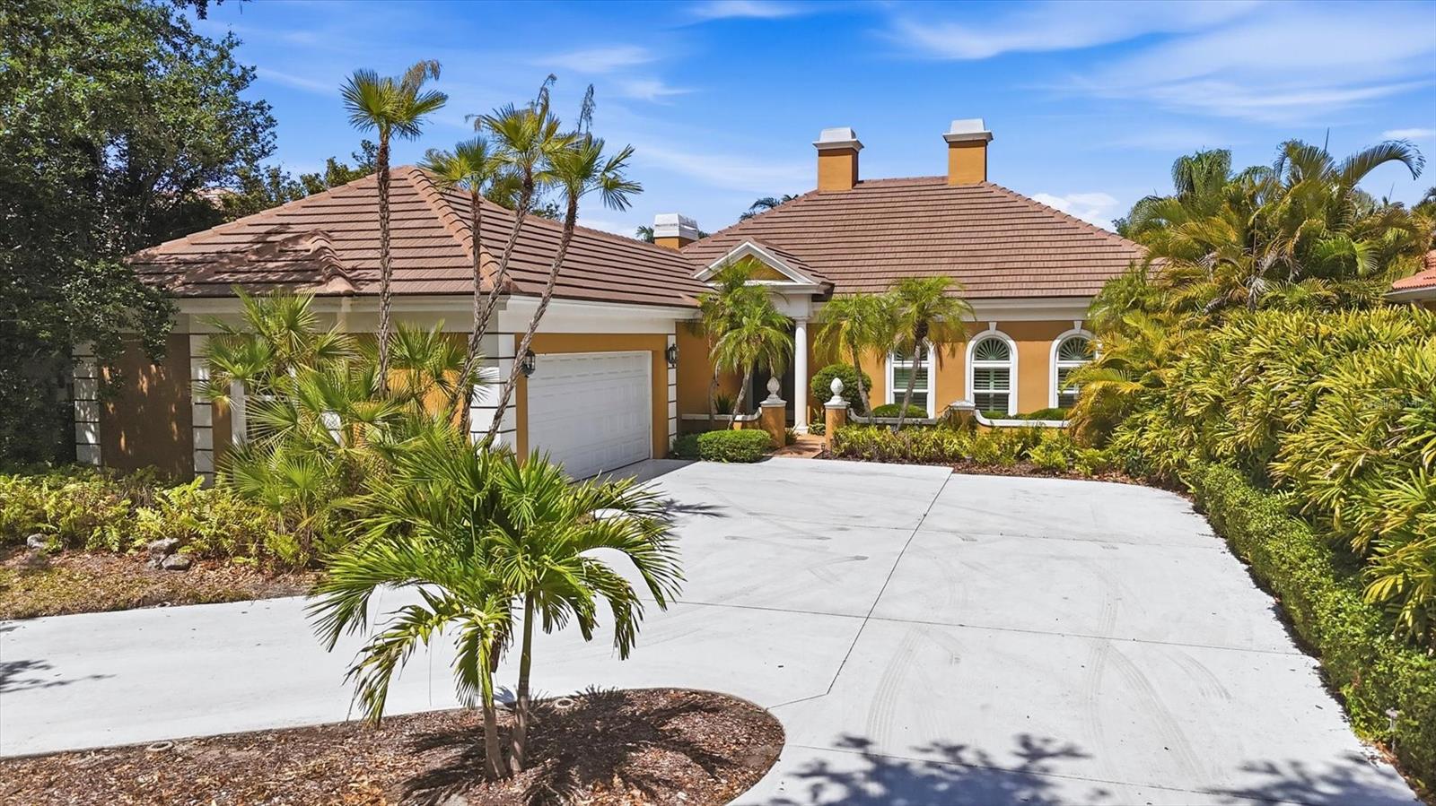 84 CAYMAN ISLES BLVD