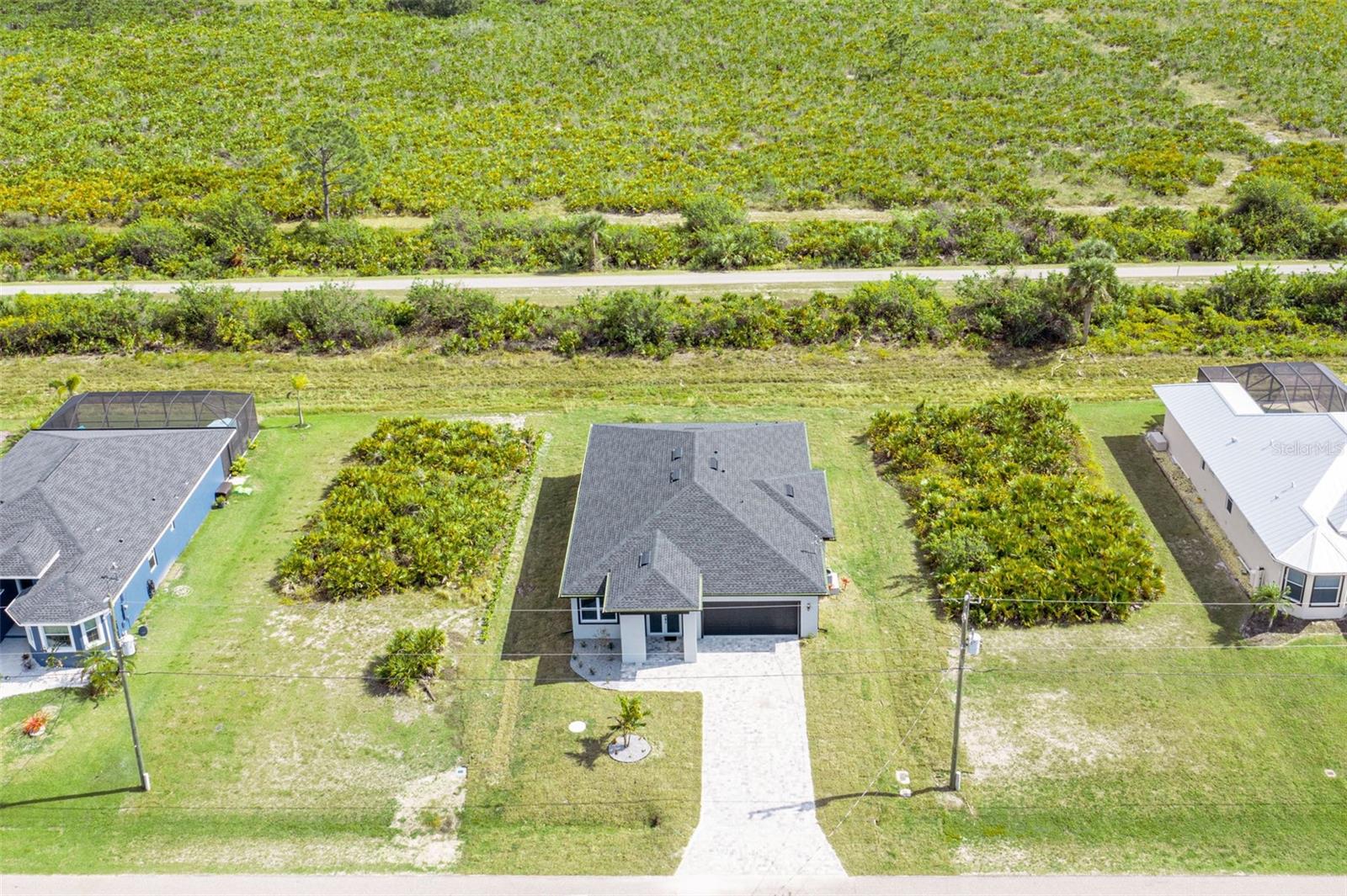 384 Baytree Dr Property Photo 1