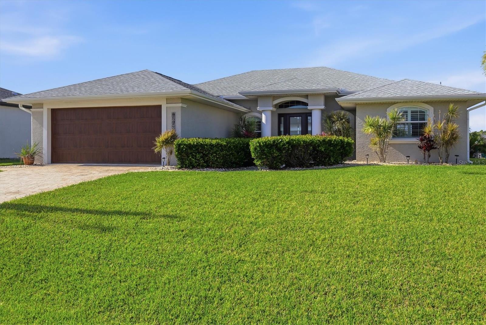 15738 APPLEWHITE CIR Property Photo 1