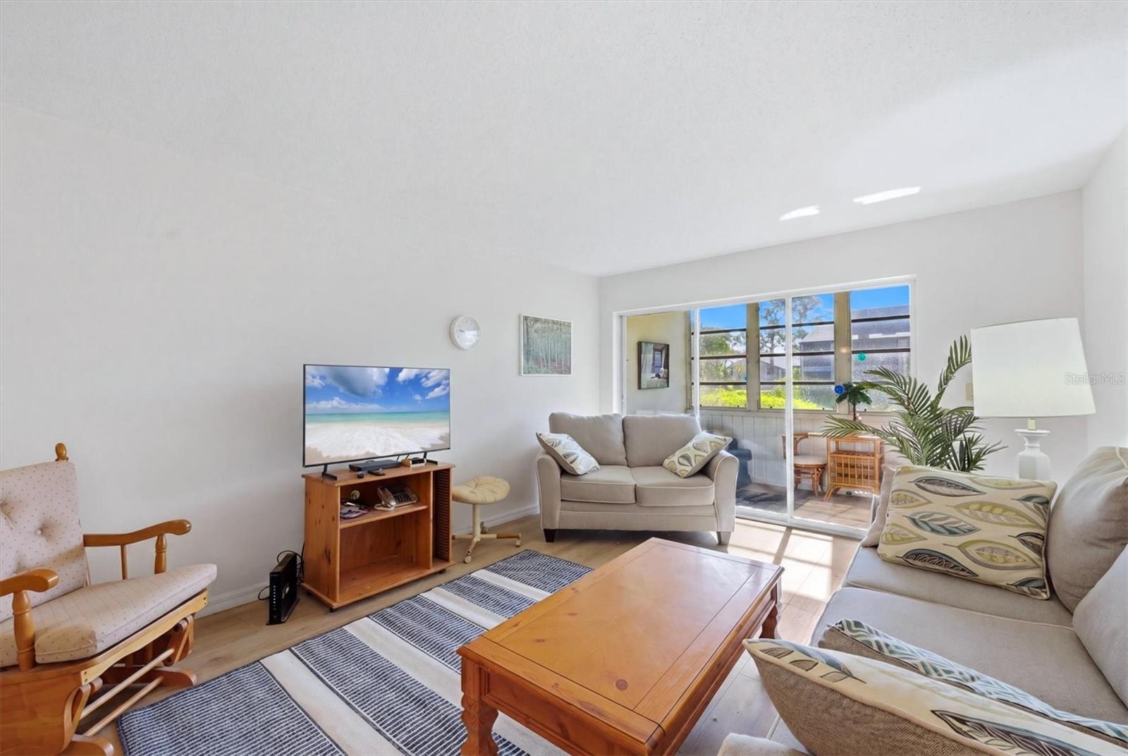 2 Quails Run Blvd #2104 Property Photo 8