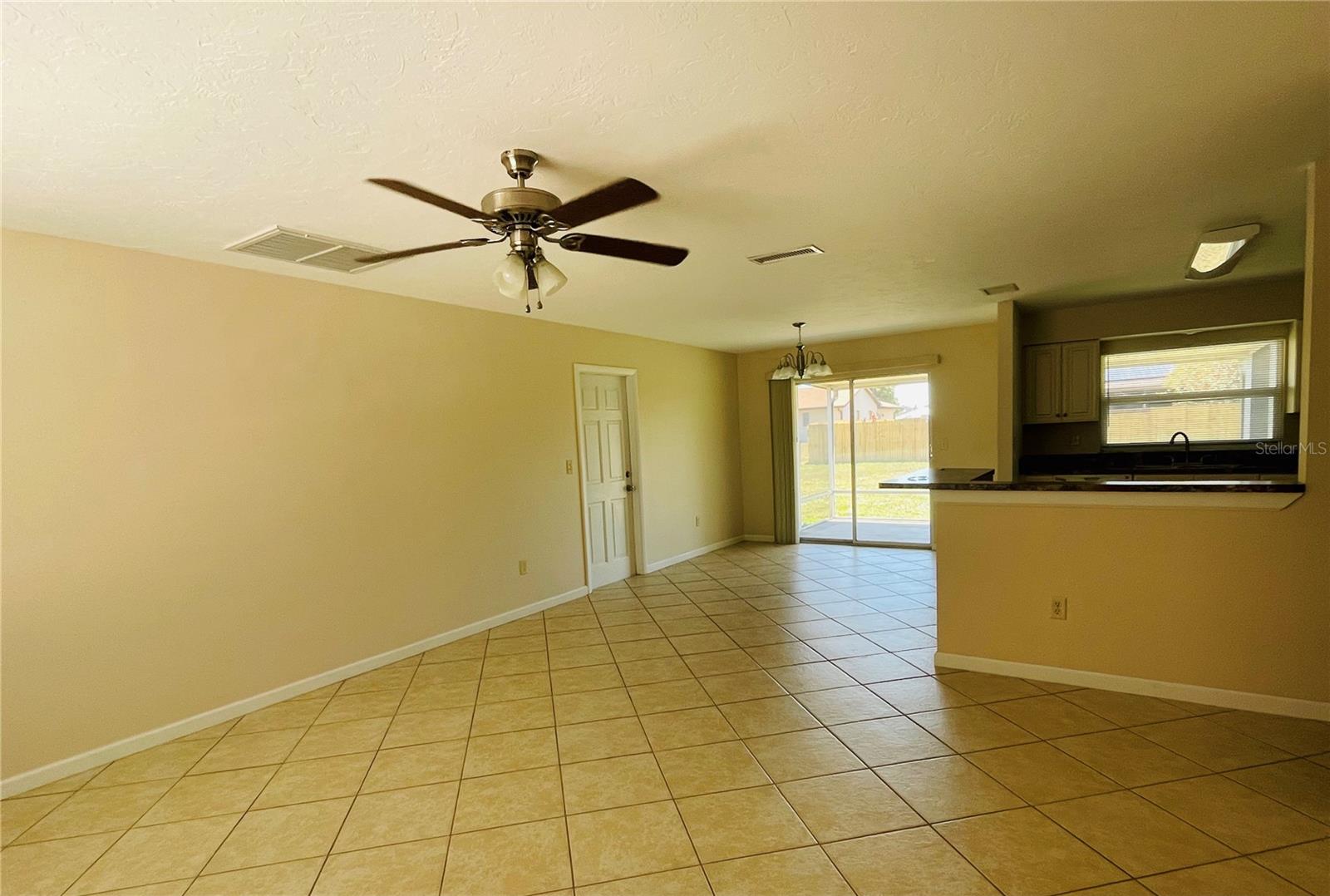 1506 Dewitt St Property Photo 2