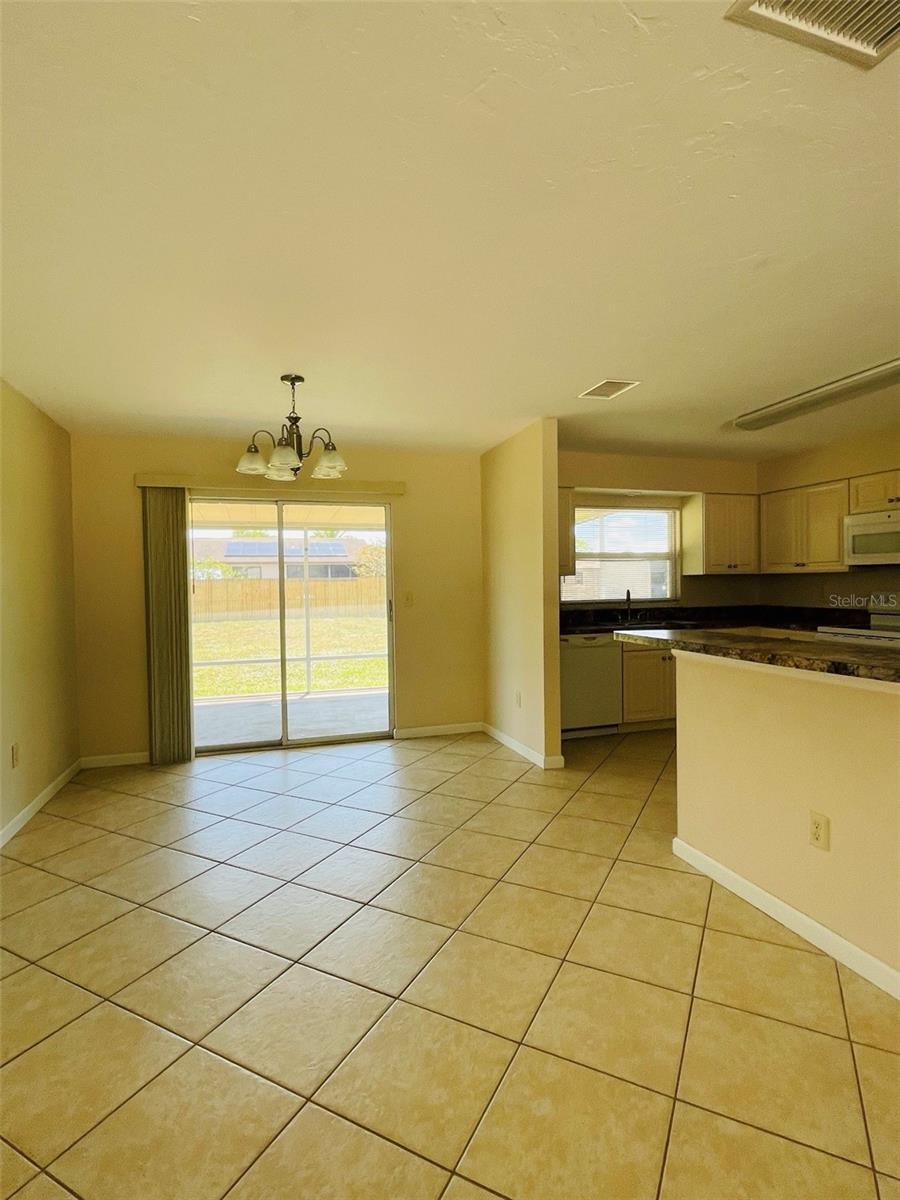 1506 Dewitt St Property Photo 4
