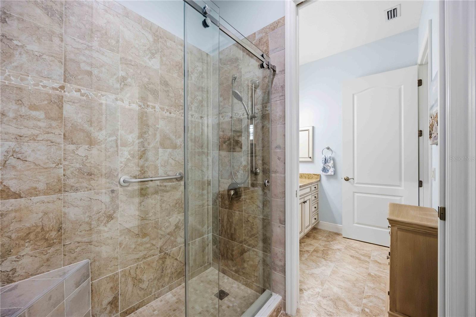 11045 Barnsley Dr Property Photo 38