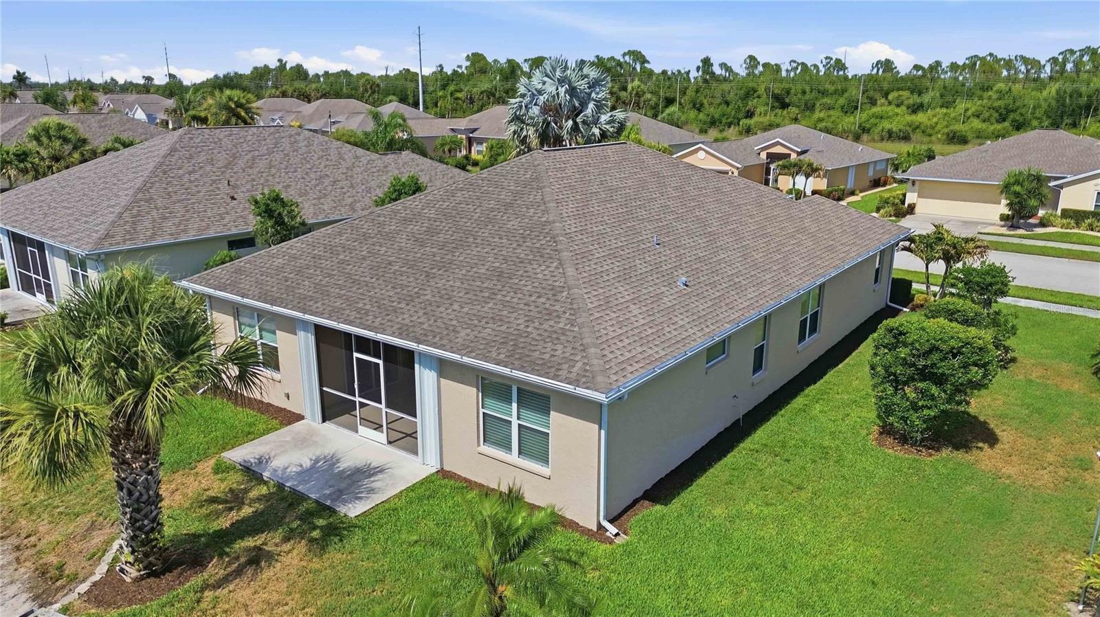 409 Tomoka Dr Property Photo 2