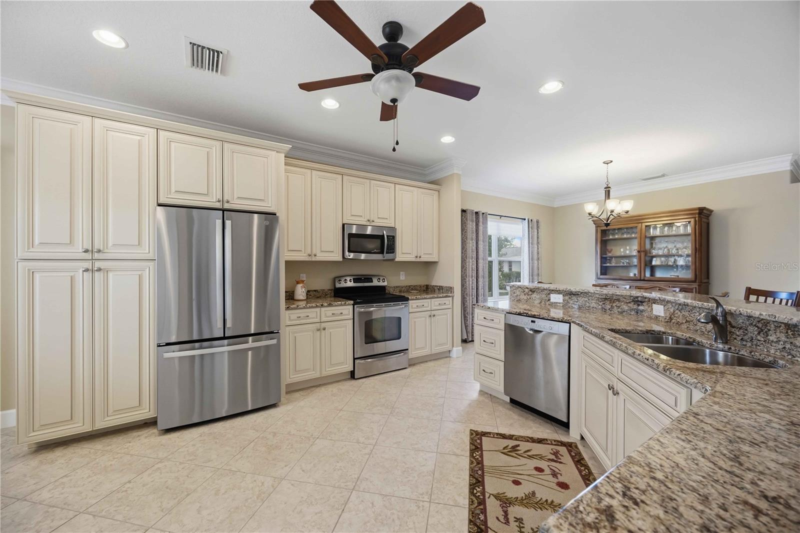 409 Tomoka Dr Property Photo 12