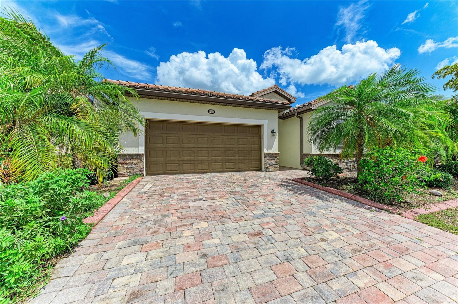 12736 Richezza Dr Property Photo 2
